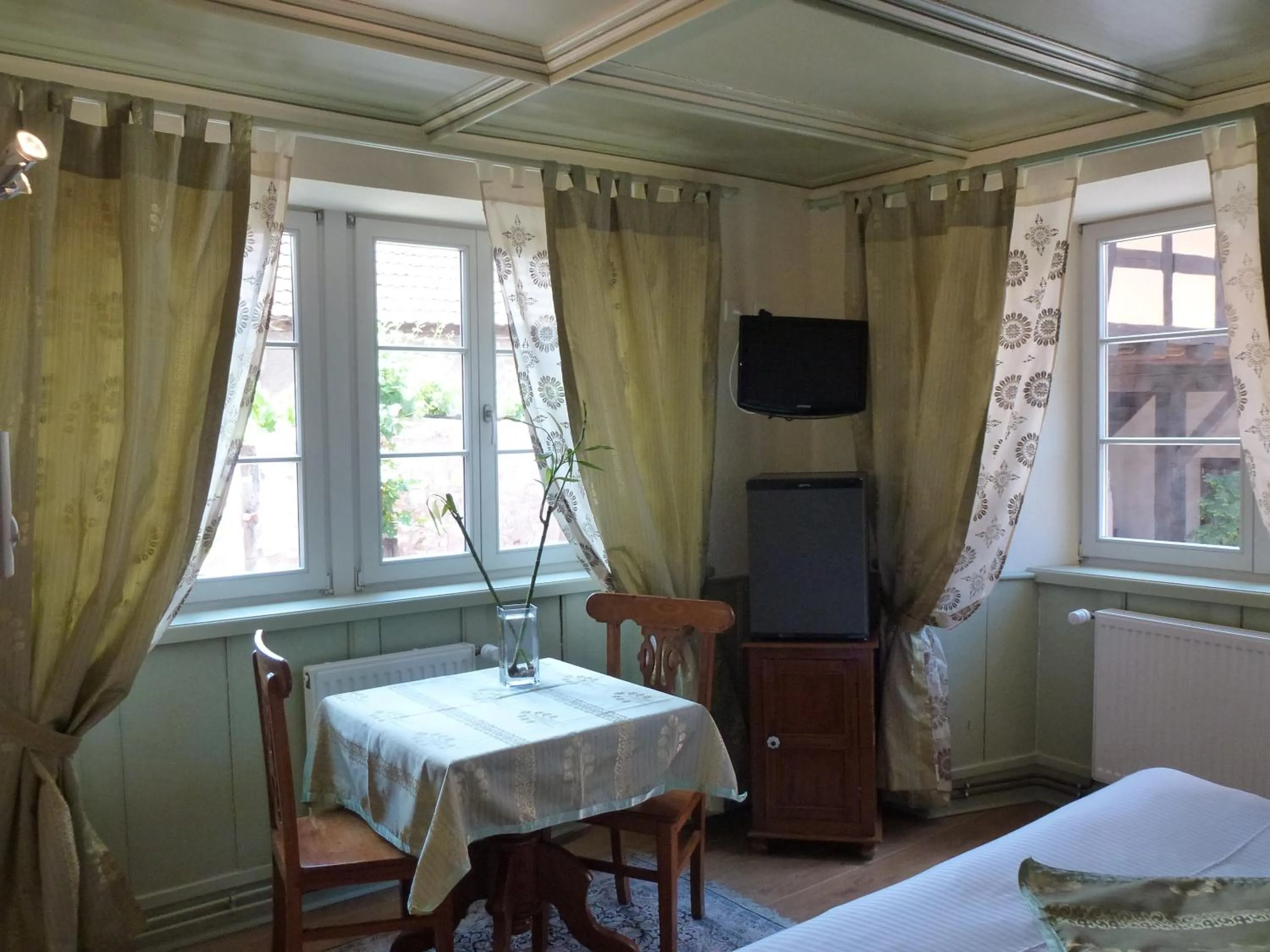 Bedroom, Bed in La Cour du Bailli Suites & Spa