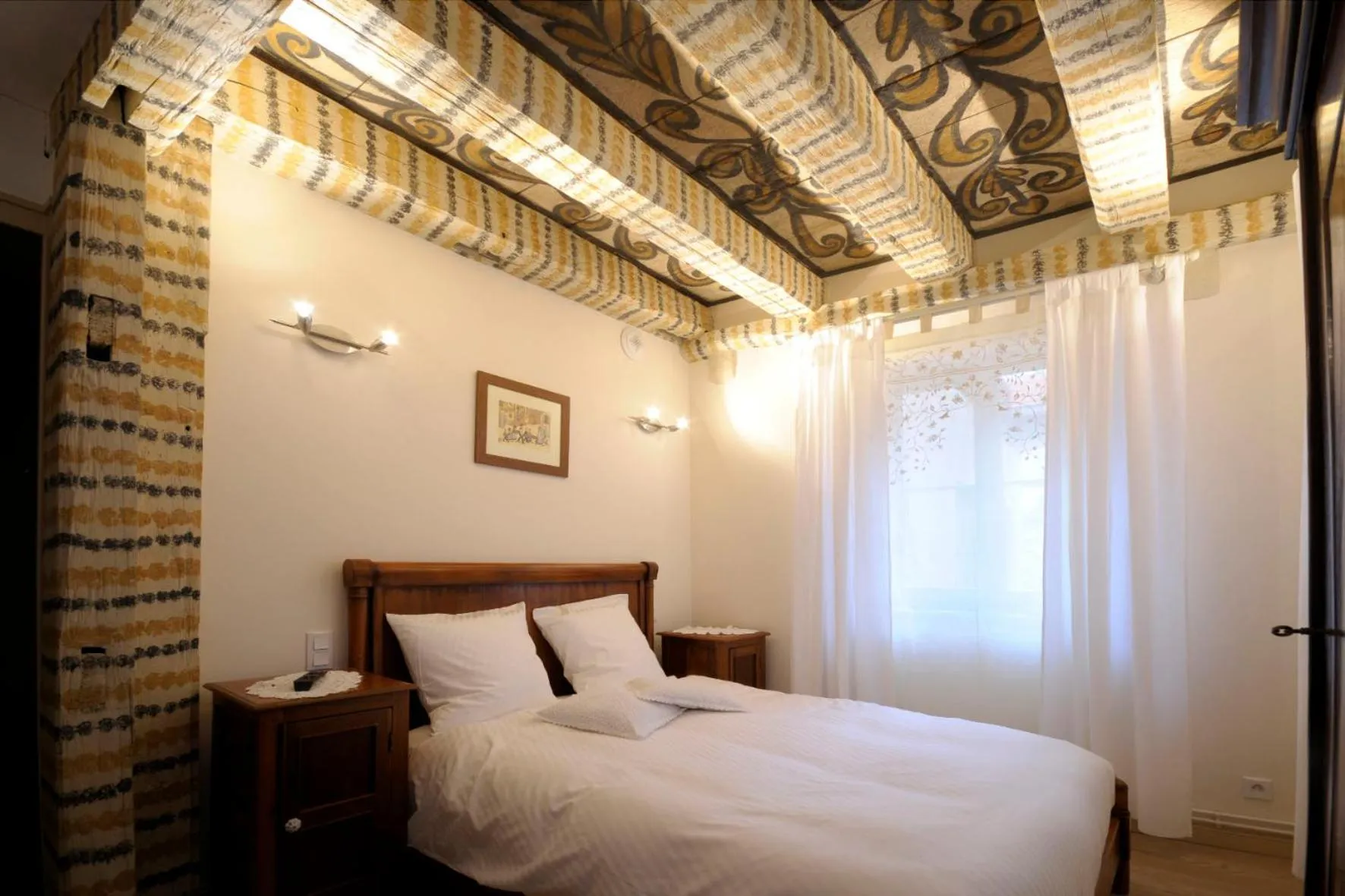 Bedroom, Bed in La Cour du Bailli Suites & Spa