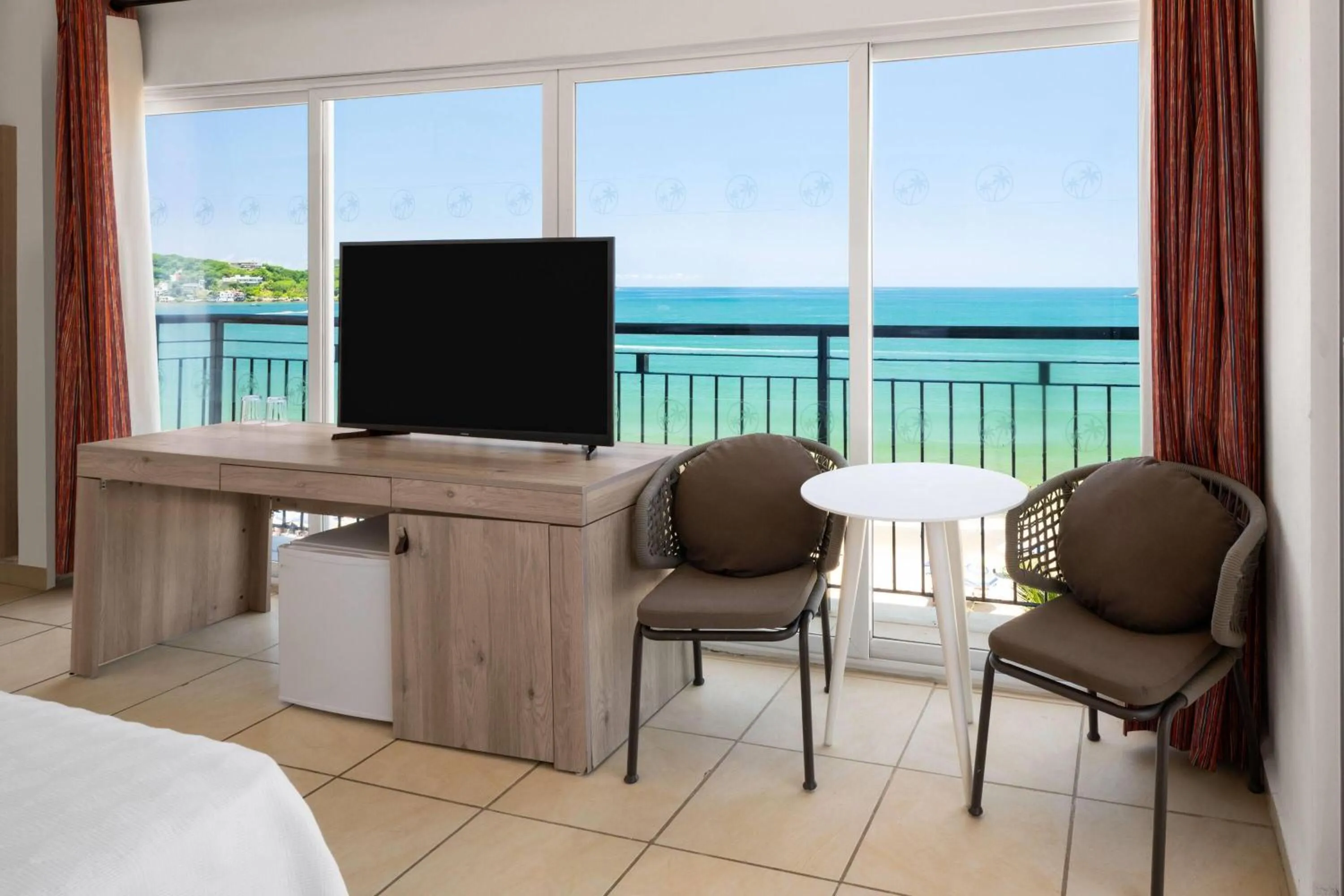 Photo of the whole room in Decameron Isla Coral Guayabitos, Ramada All-Inclusive Resort
