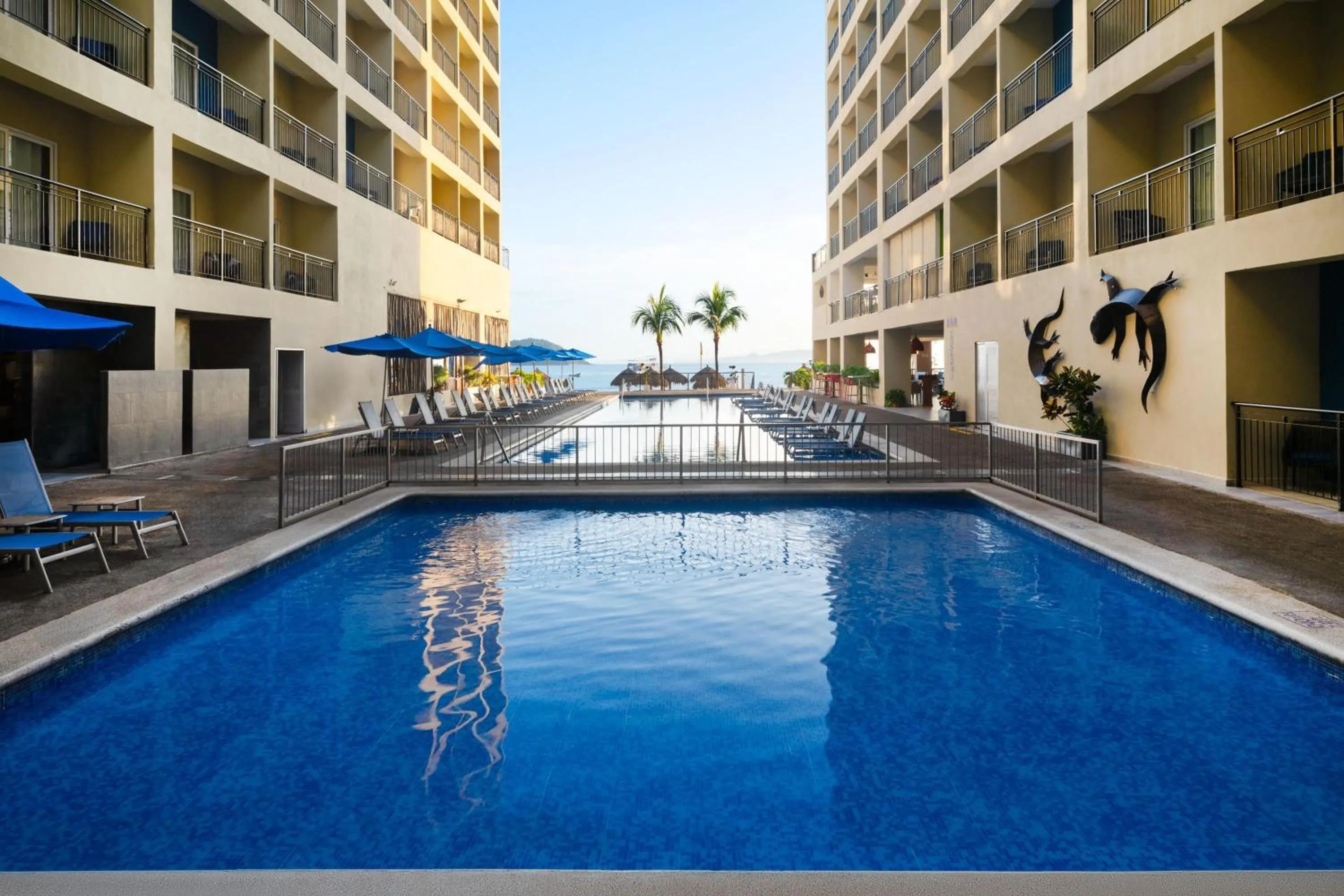 Swimming pool in Decameron La Marina Guayabitos, Ramada All-Inclusive Resort
