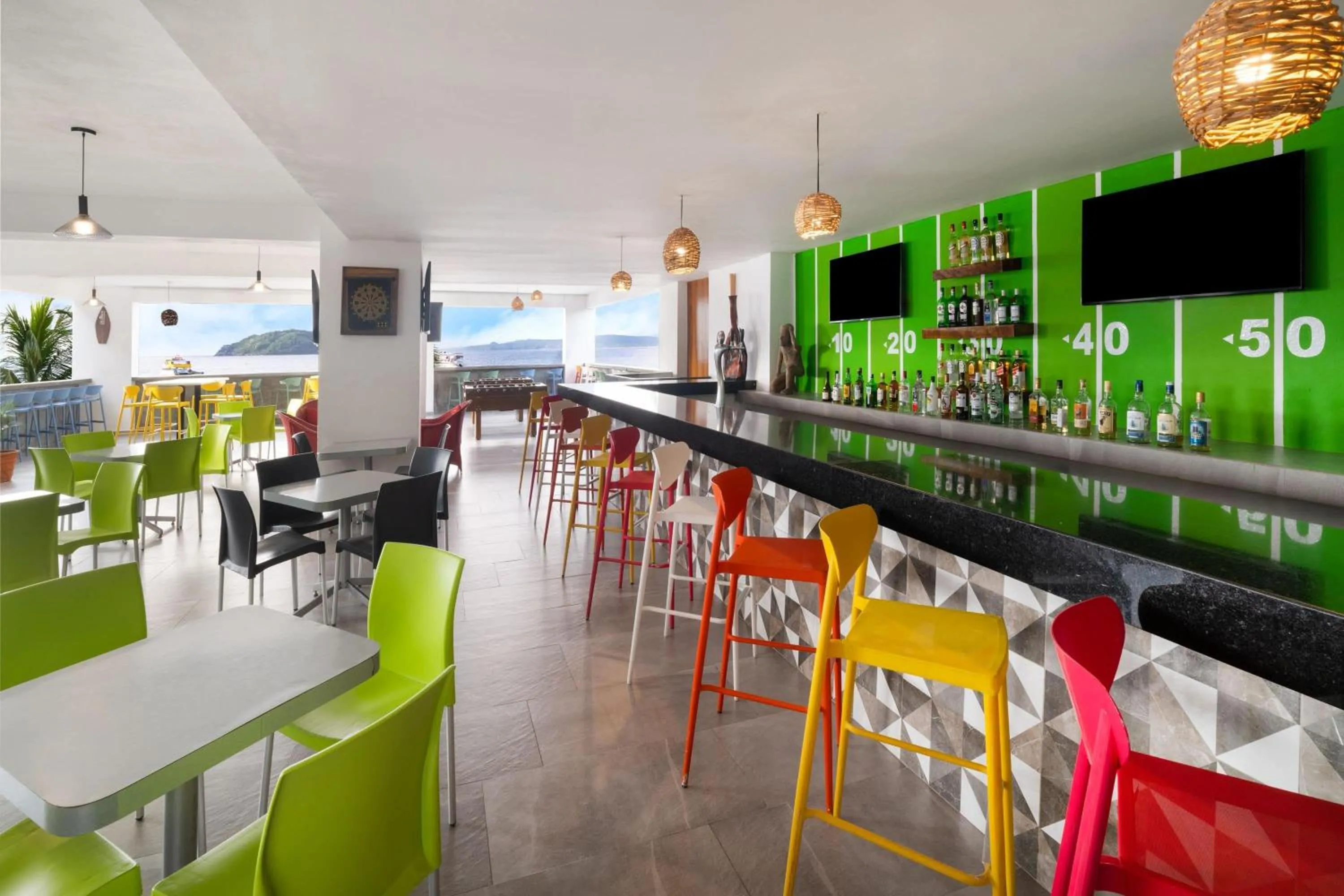 Lounge or bar in Decameron La Marina Guayabitos, Ramada All-Inclusive Resort