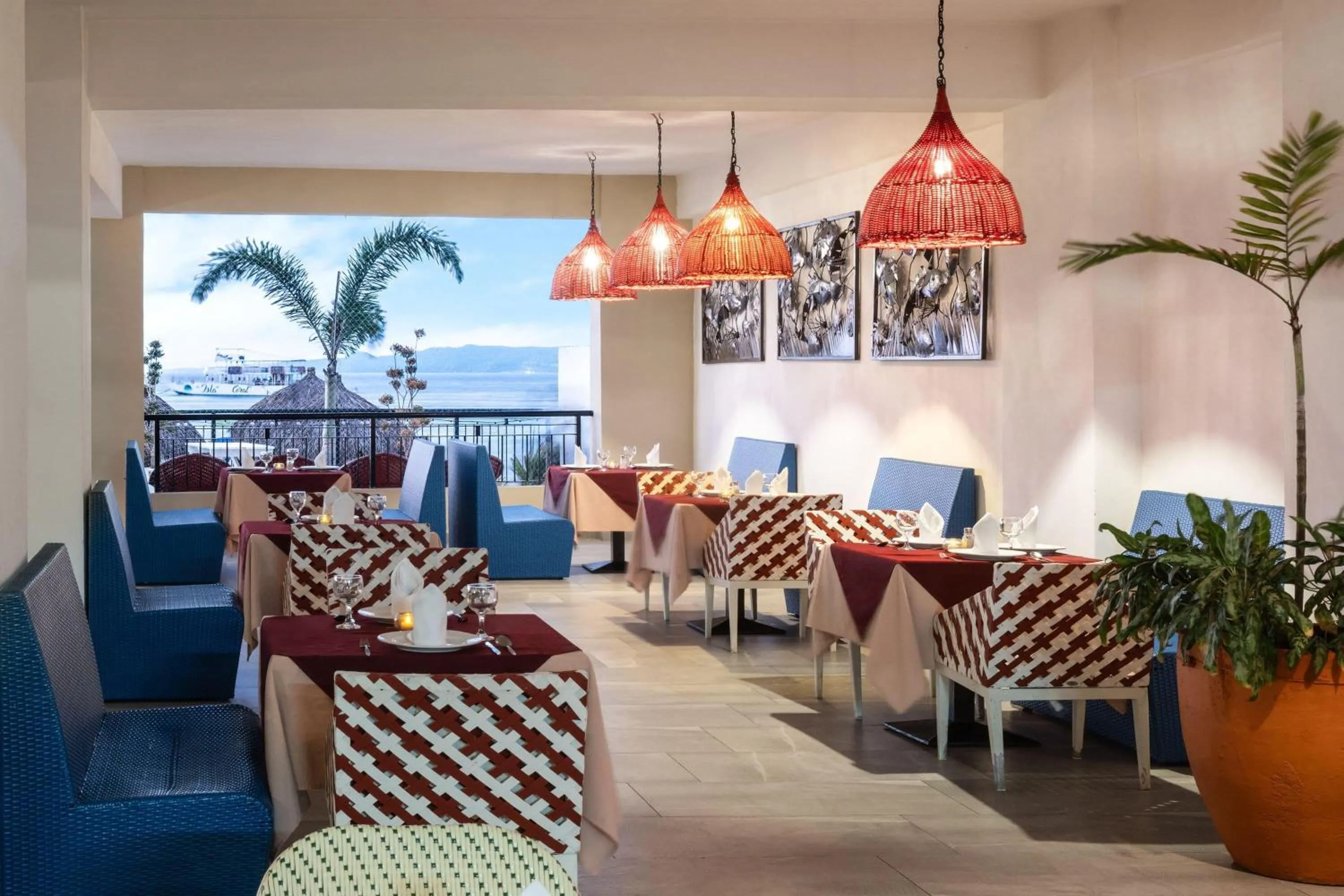 Restaurant/places to eat in Decameron La Marina Guayabitos, Ramada All-Inclusive Resort