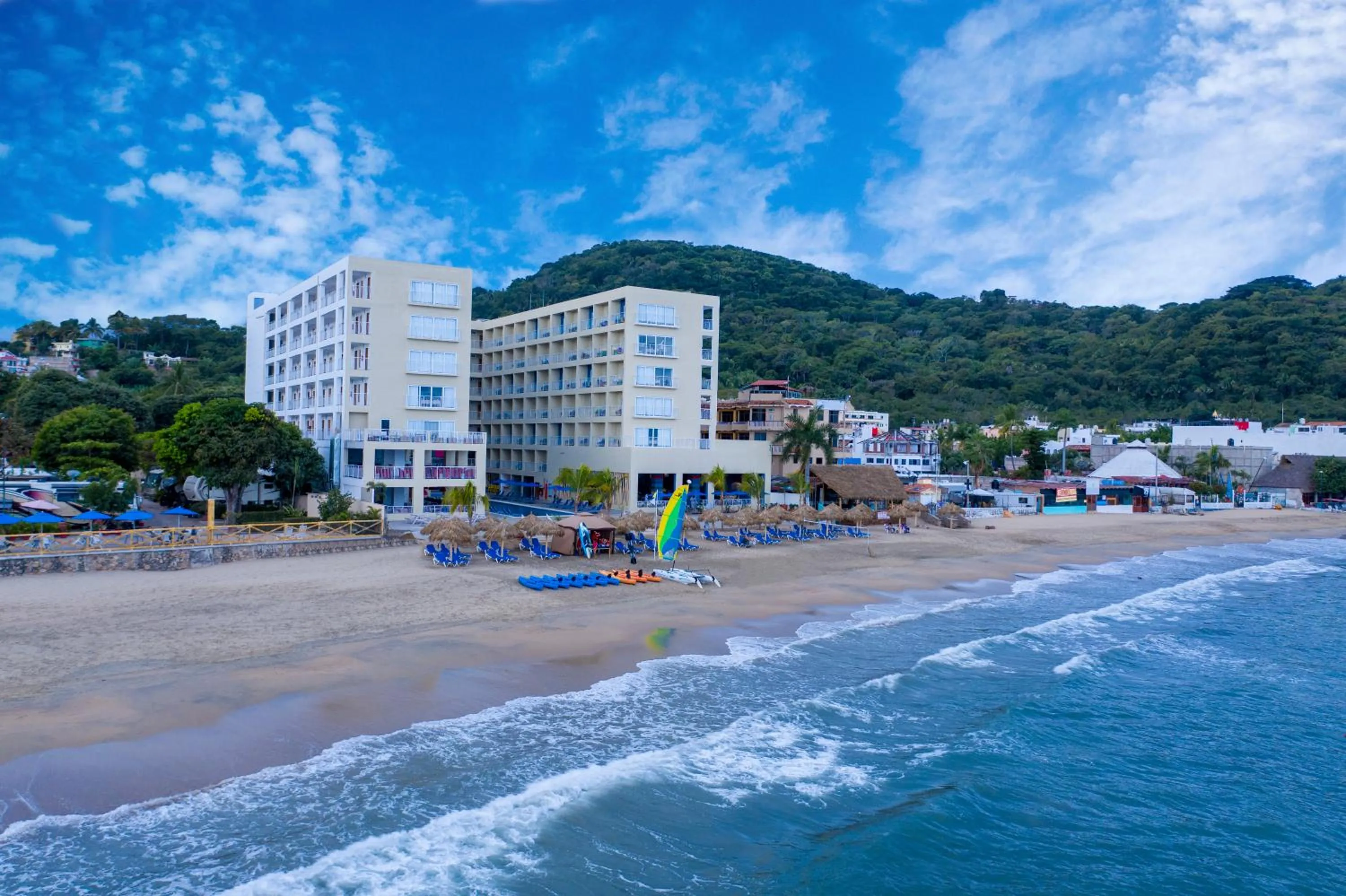 Property building in Decameron La Marina Guayabitos, Ramada All-Inclusive Resort