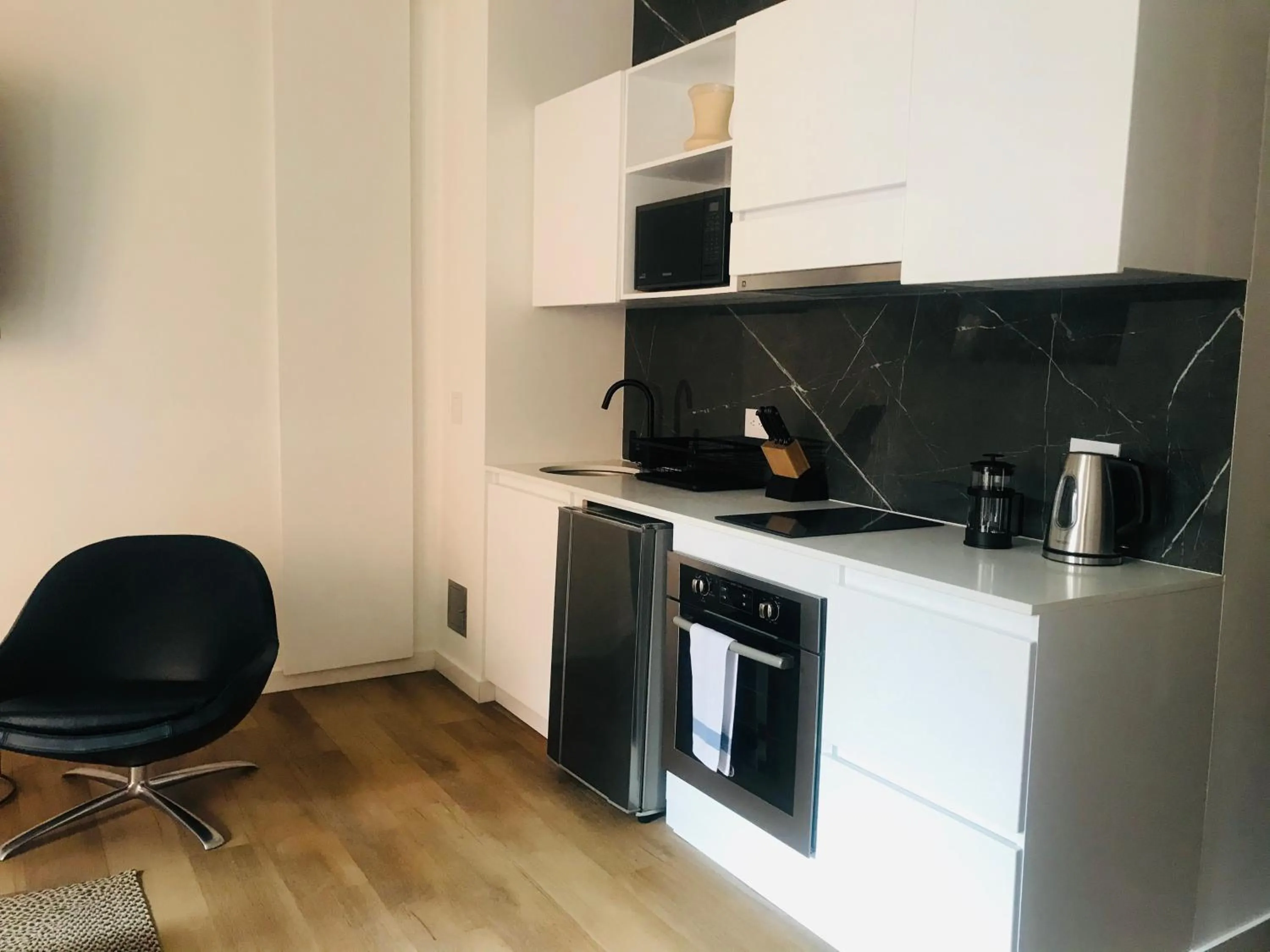 Kitchen or kitchenette in Cassa Luxury Homes