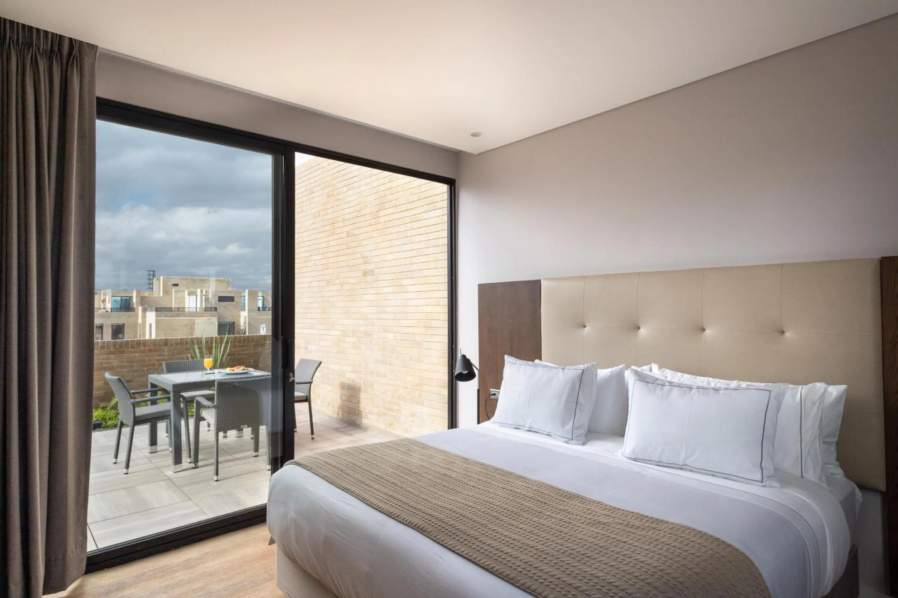 Bedroom, Bed in Cassa Luxury Homes