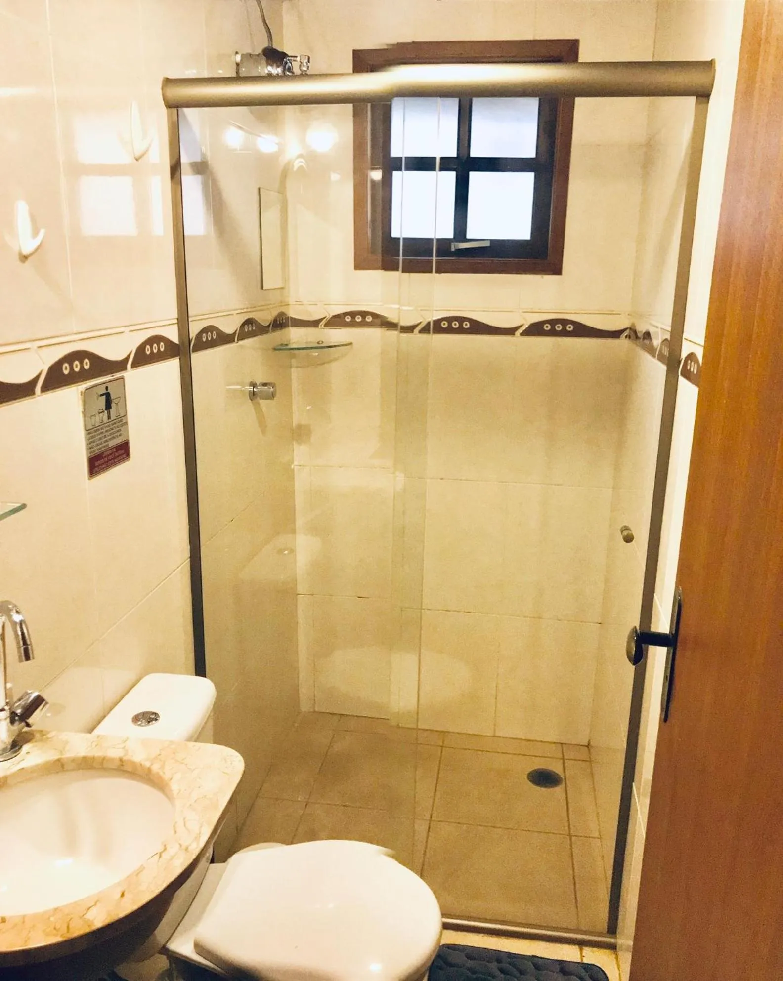 Bathroom in Chalés Marinelli em São Roque