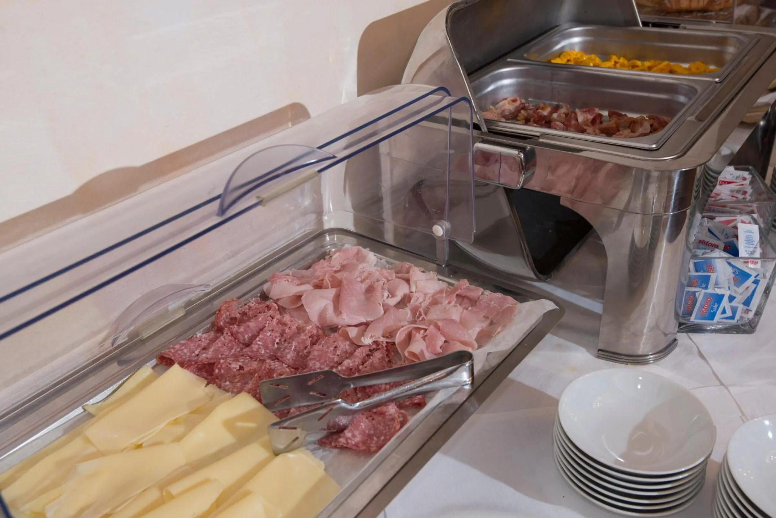 Restaurant/places to eat in Albergo Mazzanti