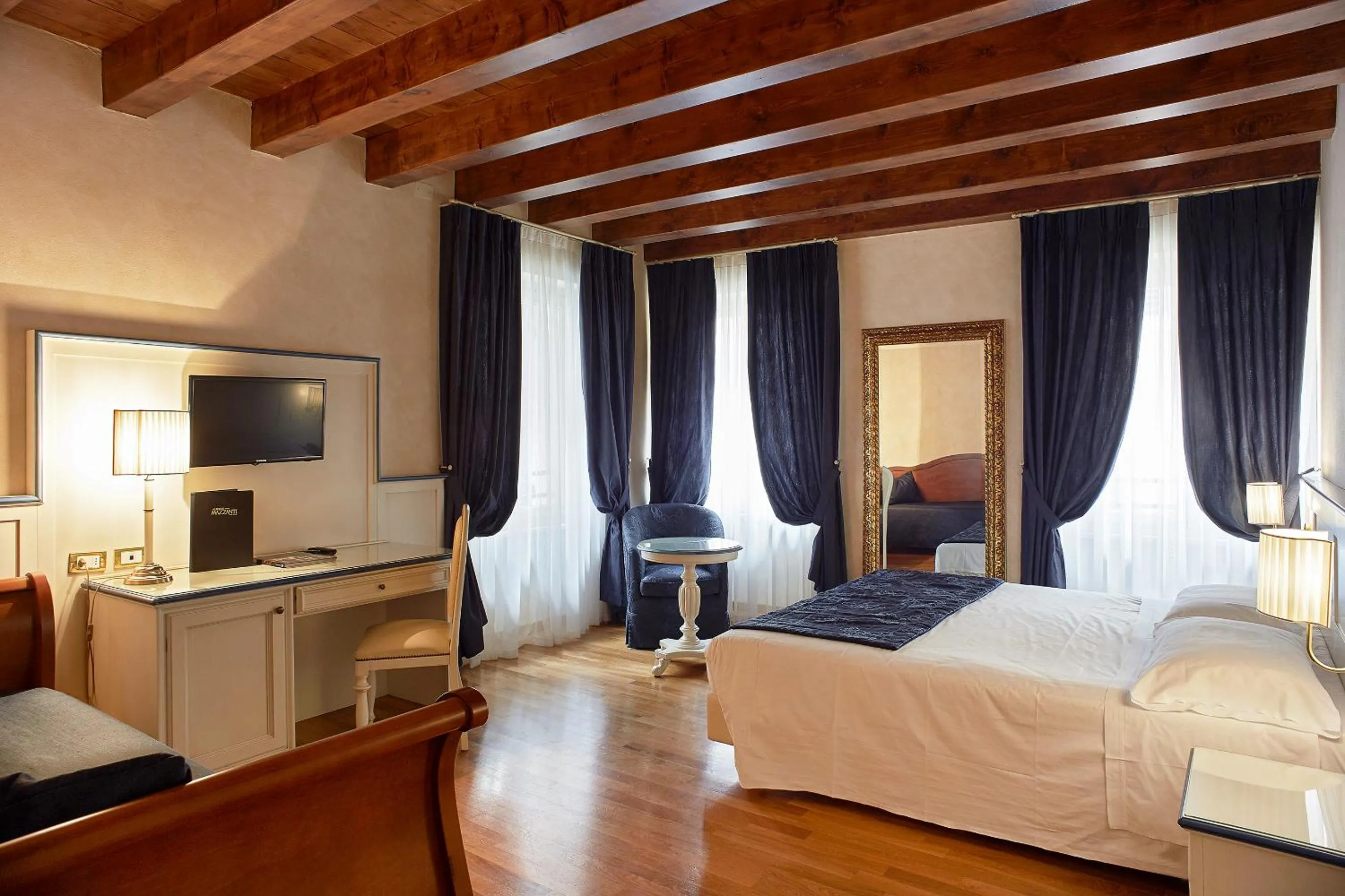 Bedroom, Bed in Albergo Mazzanti