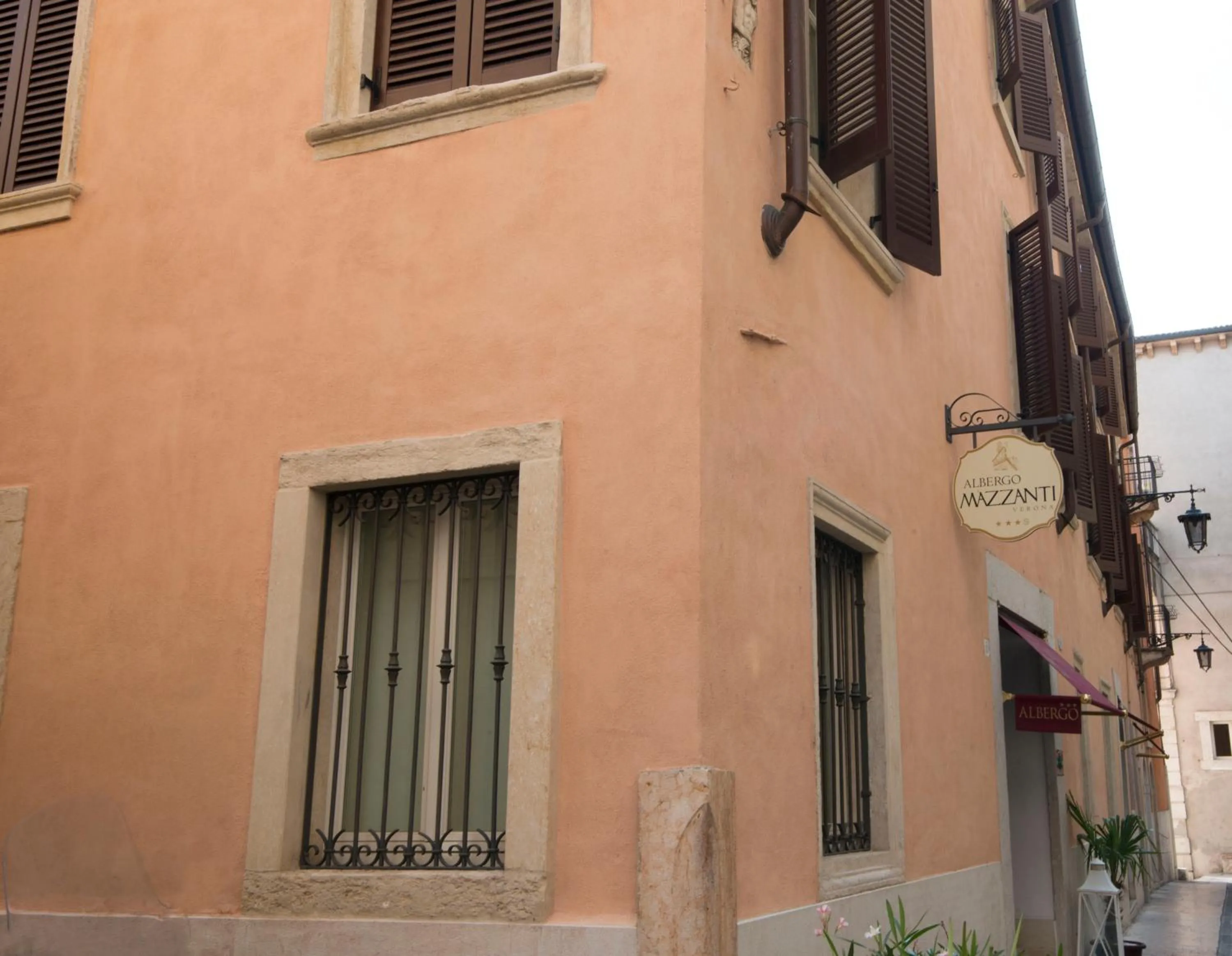 Property building in Albergo Mazzanti