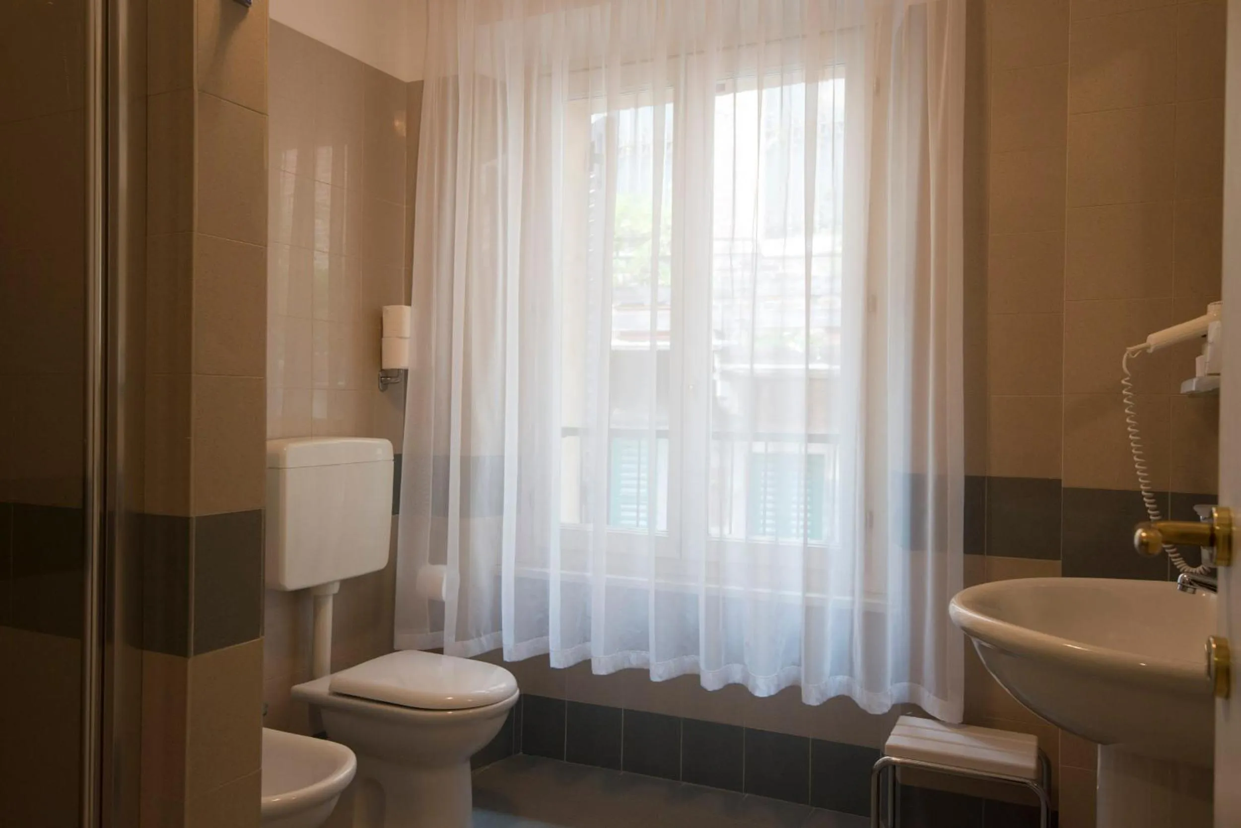 Bathroom in Albergo Mazzanti