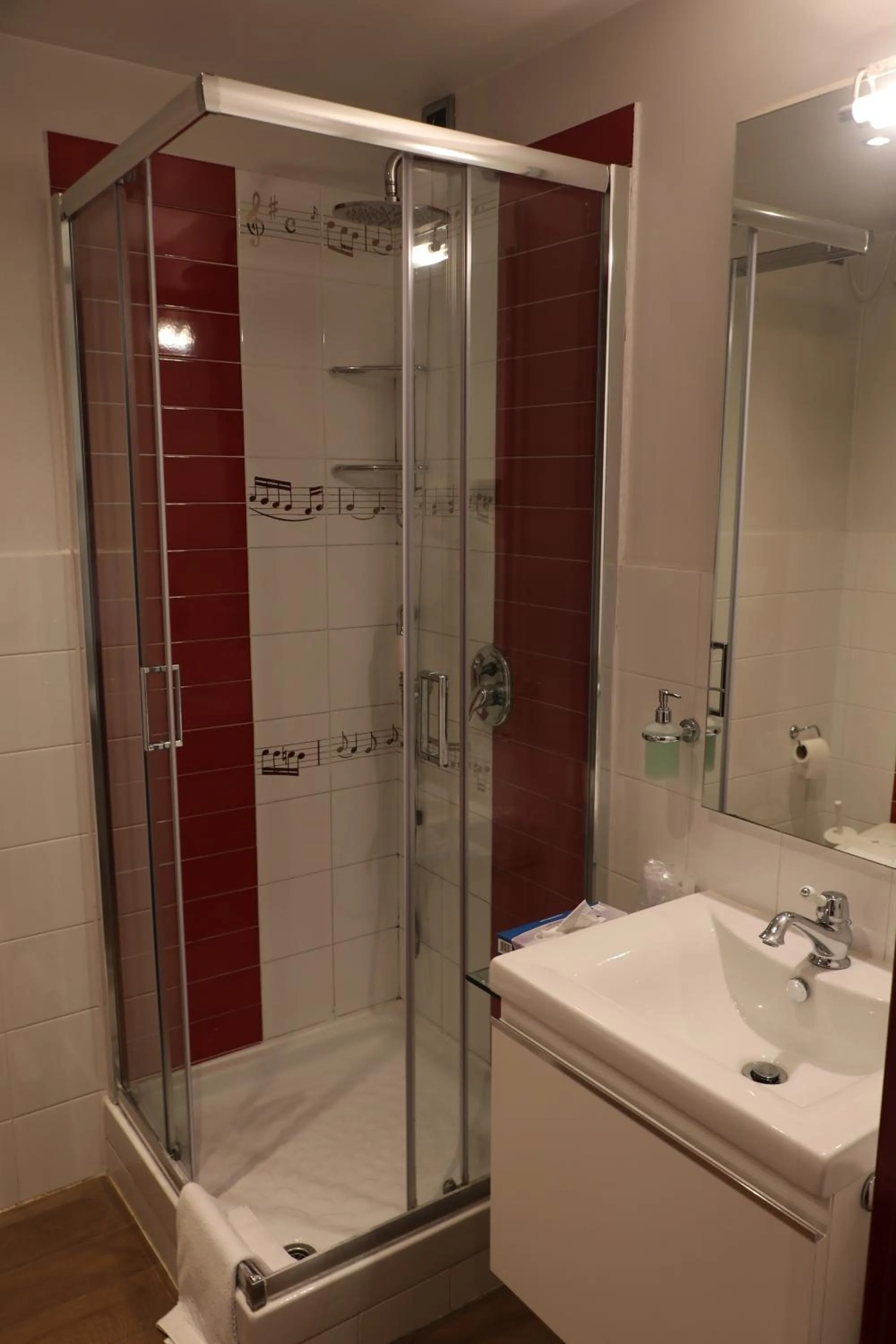 Shower in Borgo Santa Giulia