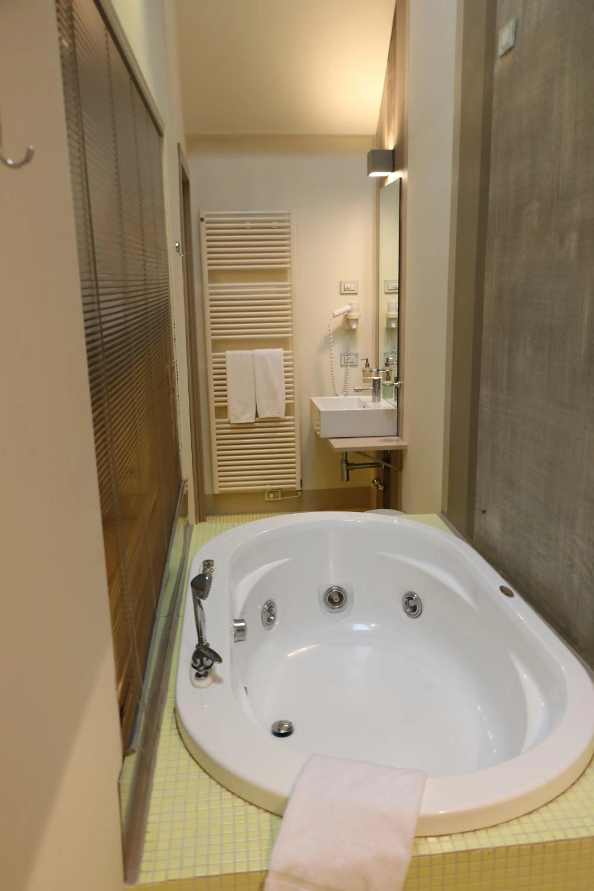 Hot Tub in Borgo Santa Giulia