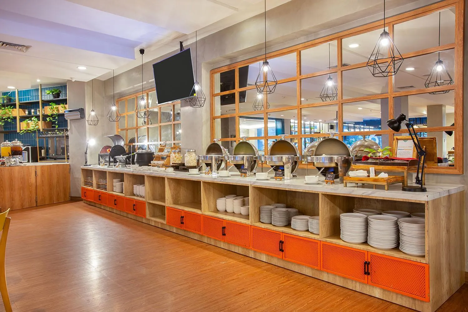 Restaurant/places to eat in 1O1 URBAN Jakarta Kelapa Gading