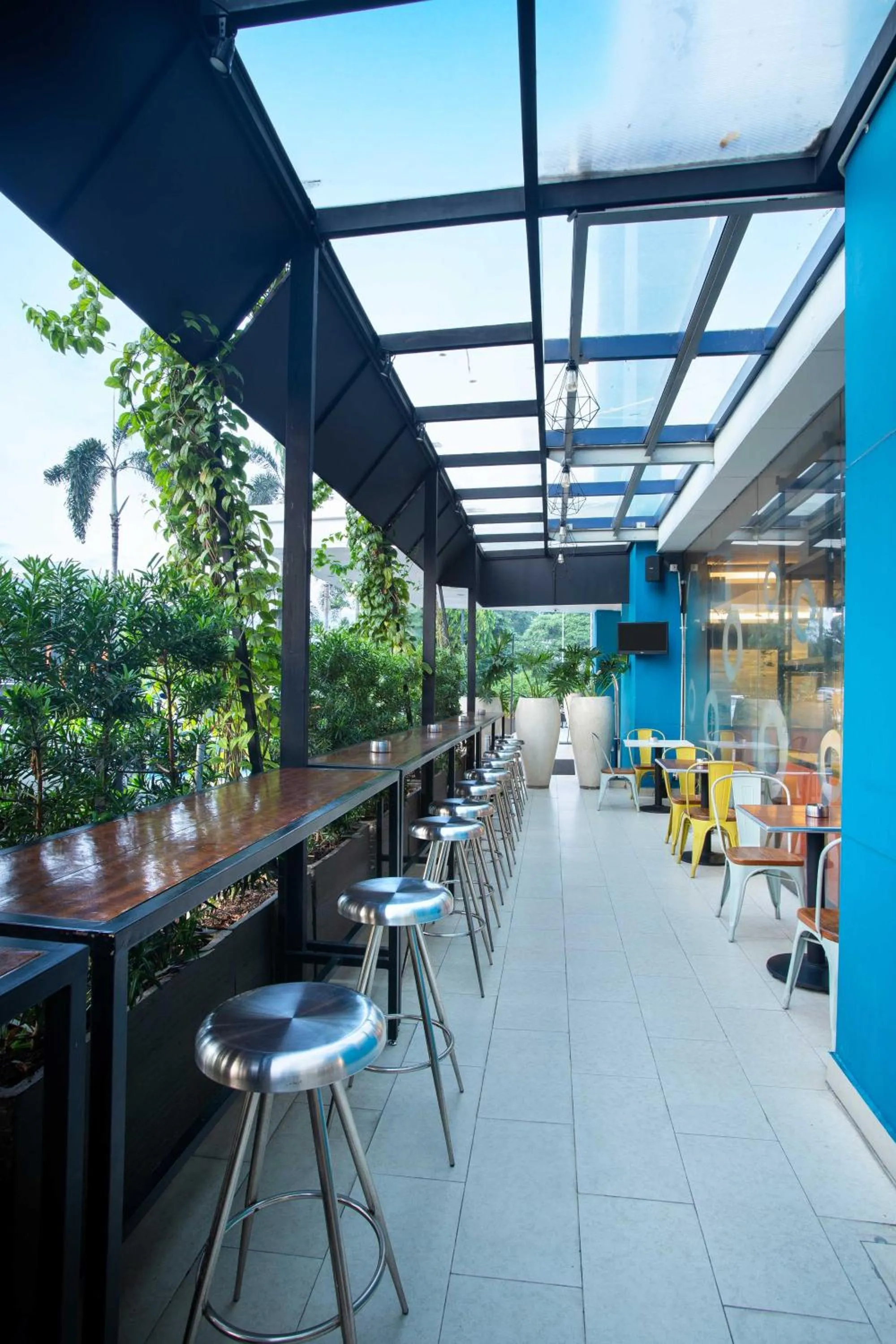 Restaurant/places to eat in 1O1 URBAN Jakarta Kelapa Gading