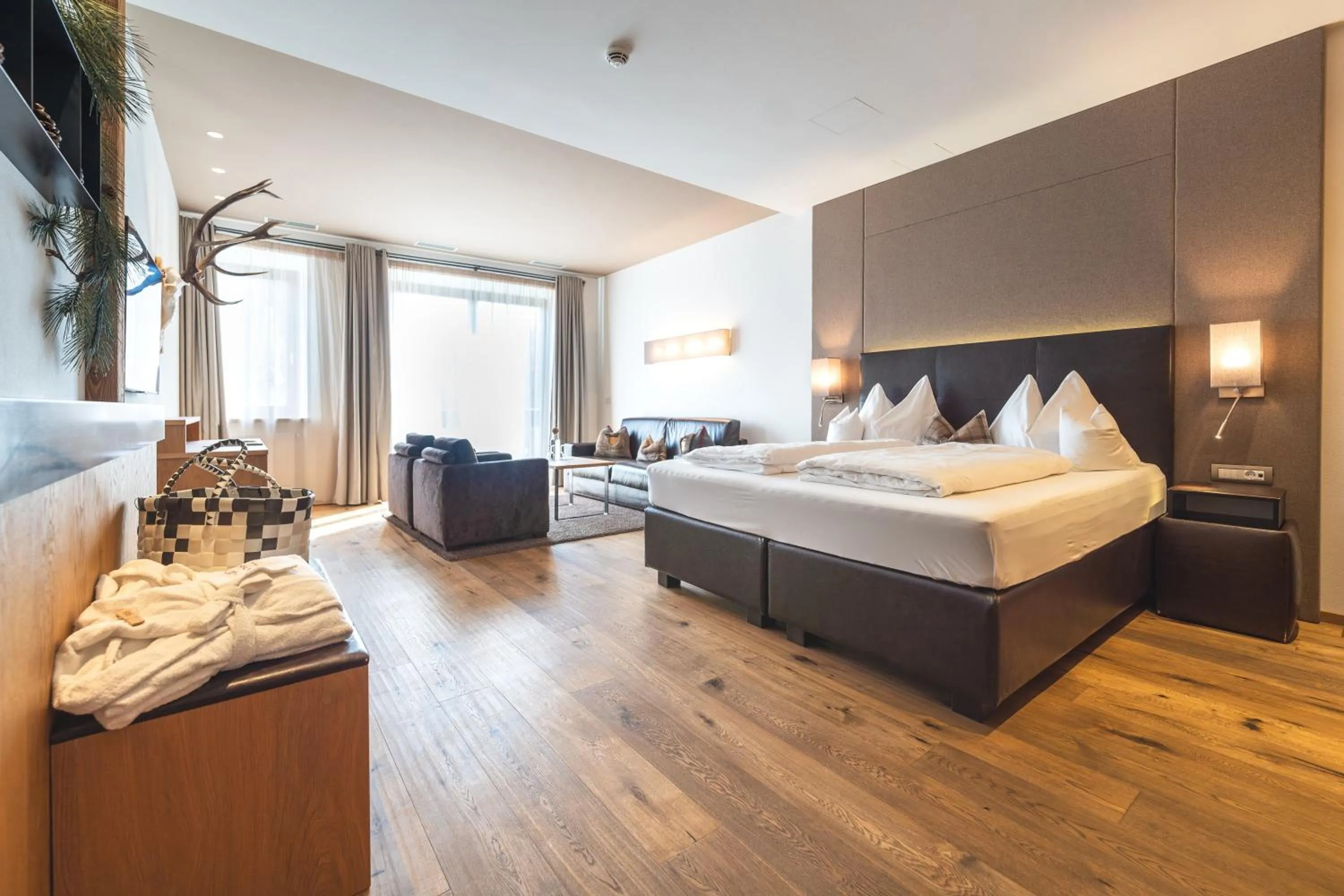 Bedroom, Bed in Hotel Schlosswirt