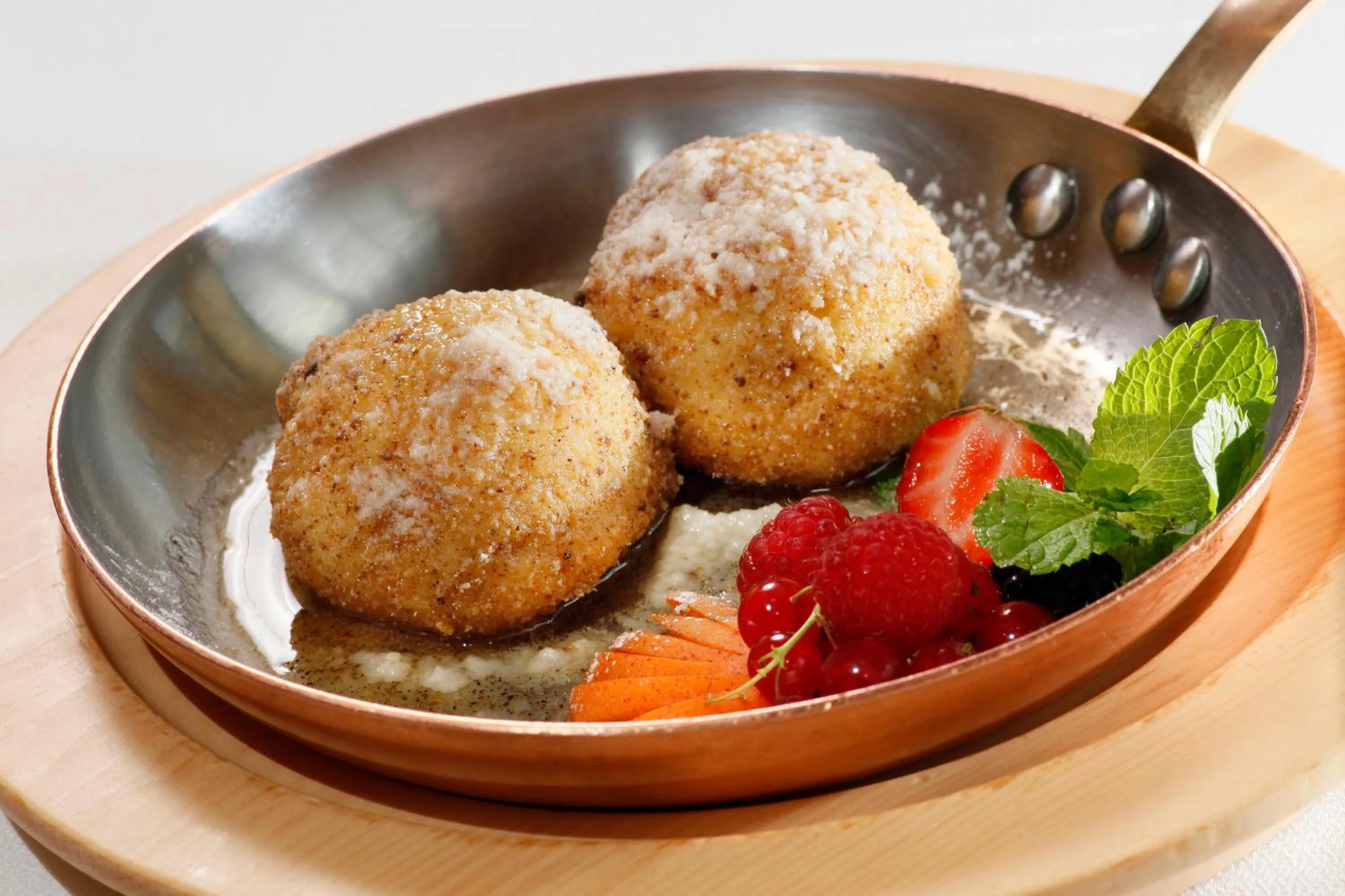 Food and drinks in Hotel Schlosswirt