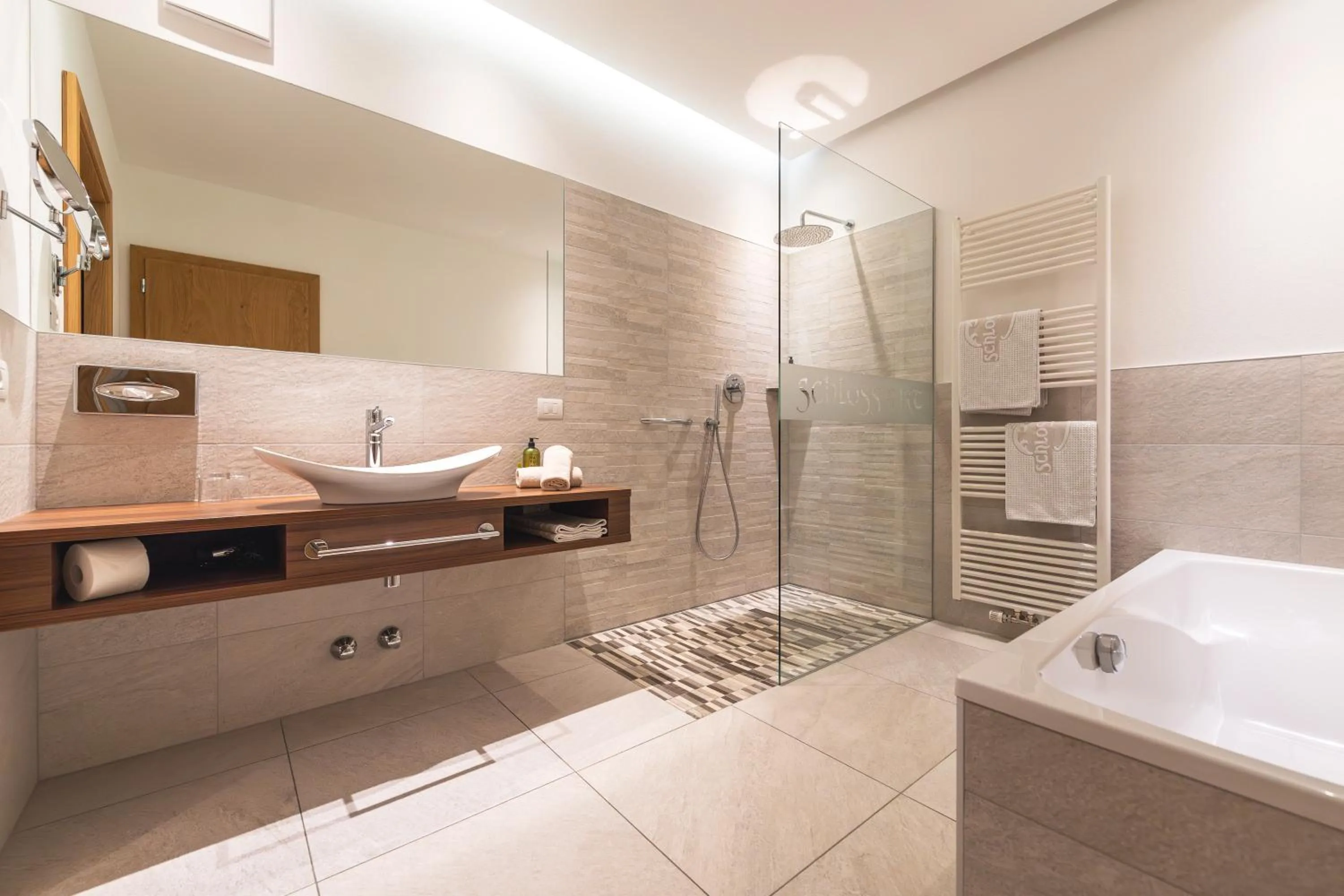 Bathroom in Hotel Schlosswirt