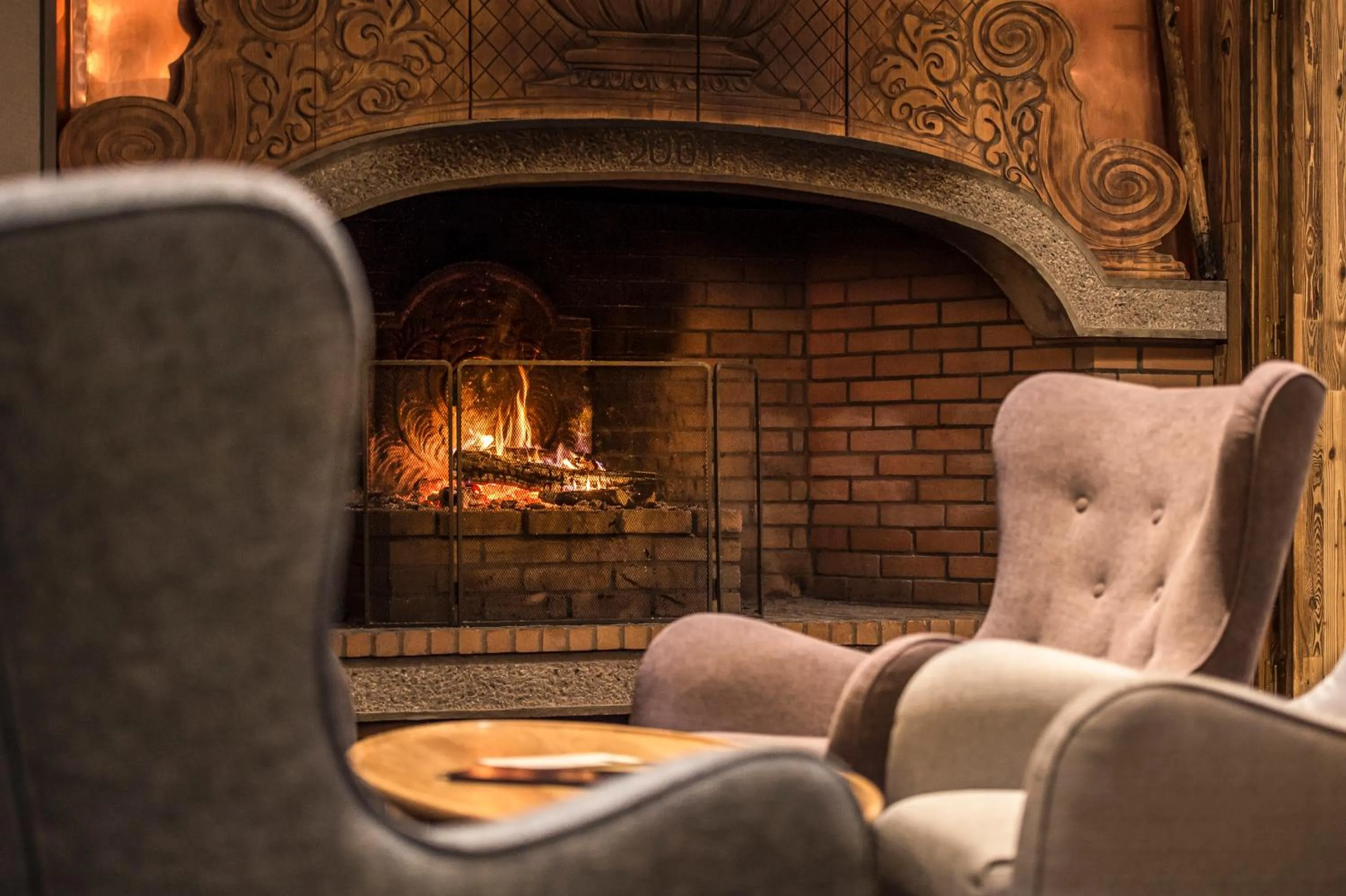 Communal lounge/ TV room in Le Pic Blanc