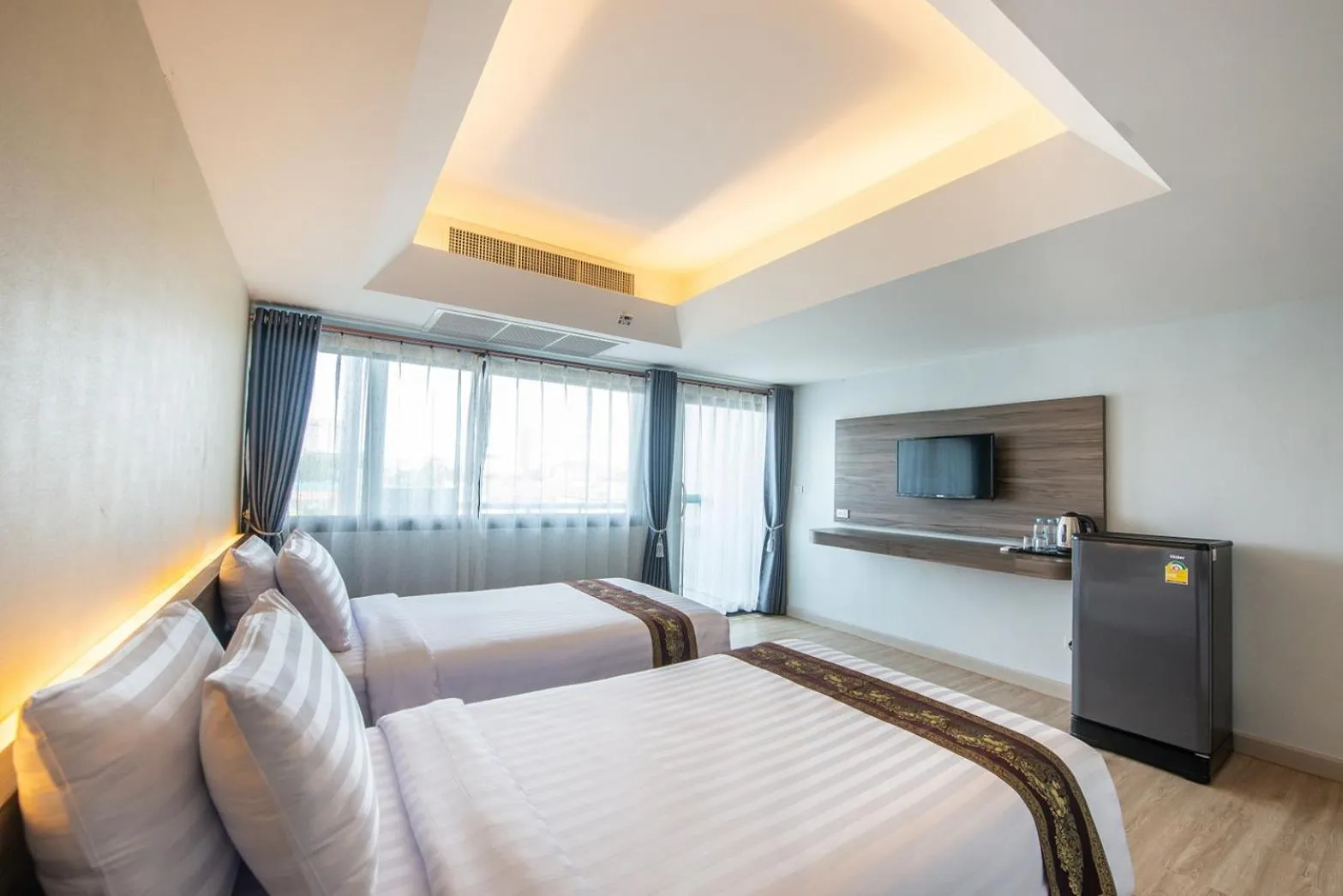 Photo of the whole room in Mylin Holiday