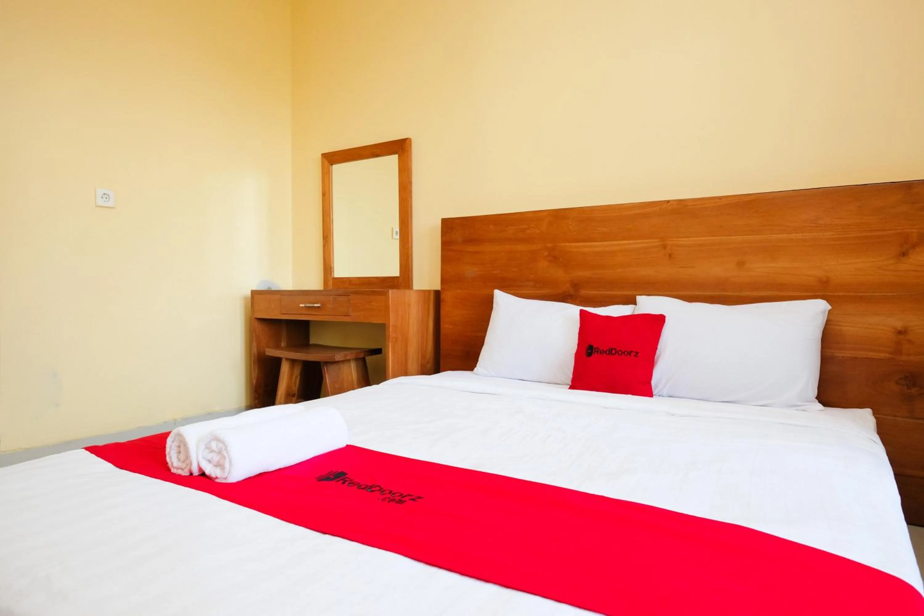 Bedroom, Bed in RedDoorz @ Kerta Dalem Sidakarya