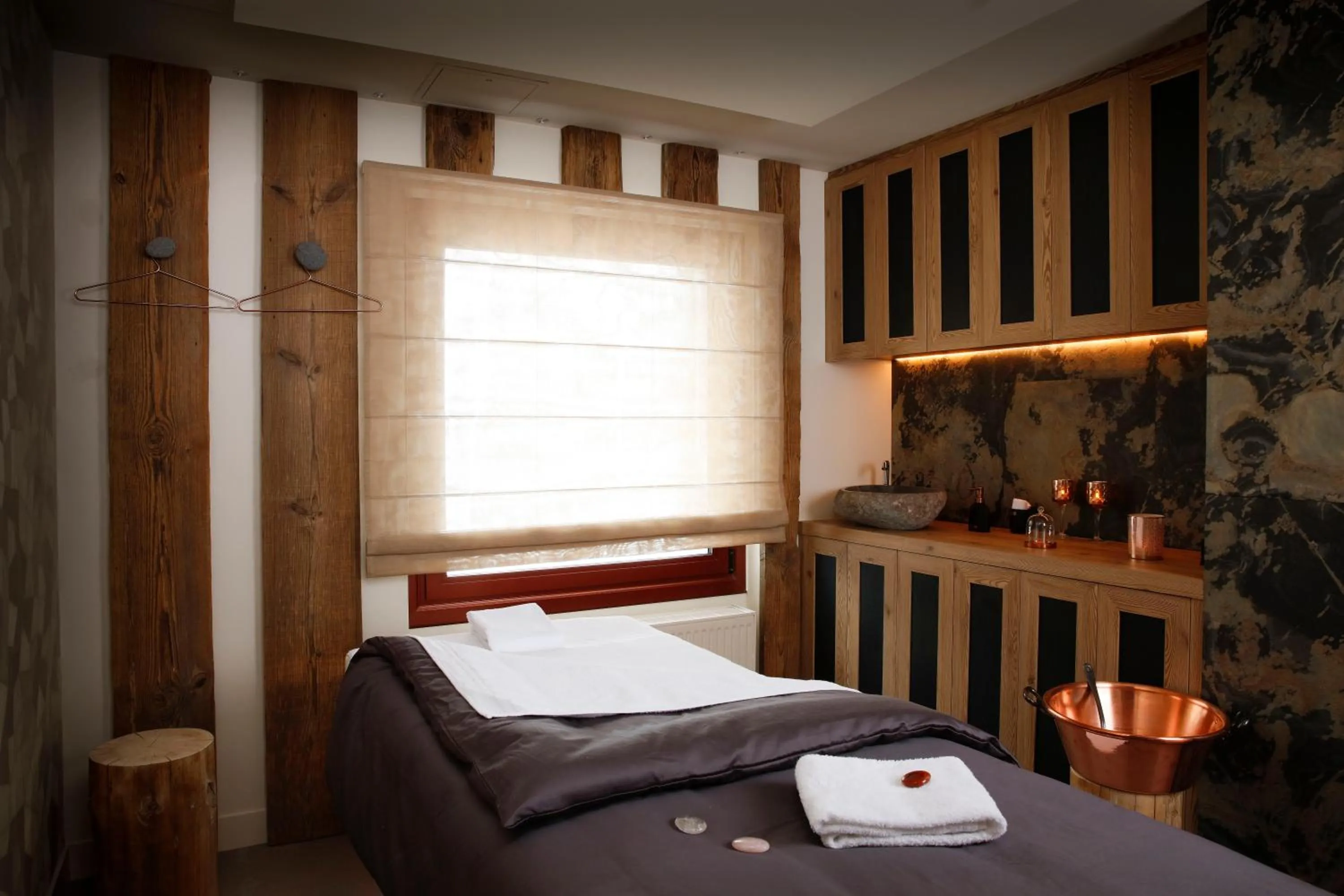 Massage, Bed in Grandes Rousses Hotel & Spa