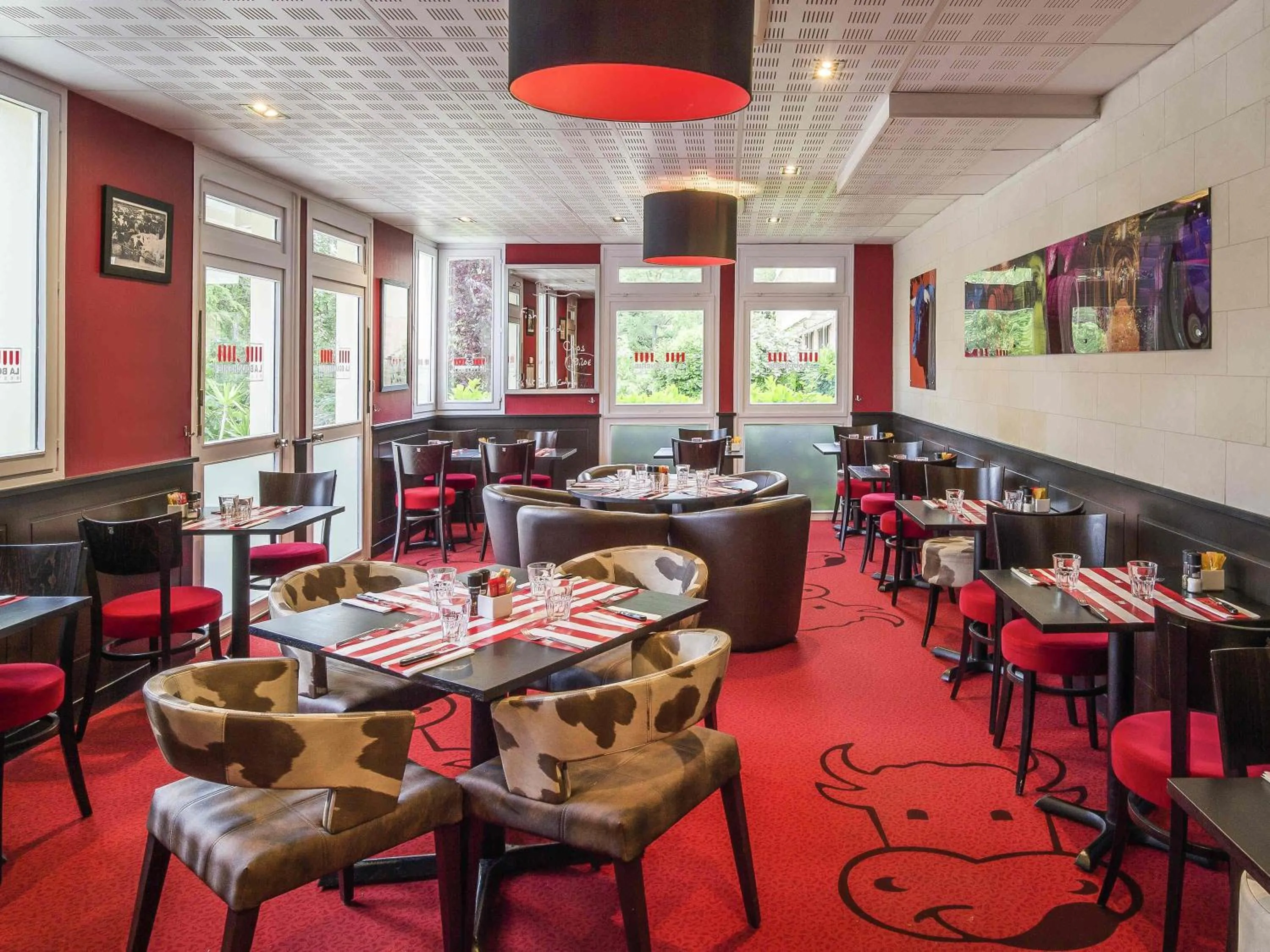 Restaurant/places to eat in ibis Antibes Sophia-Antipolis