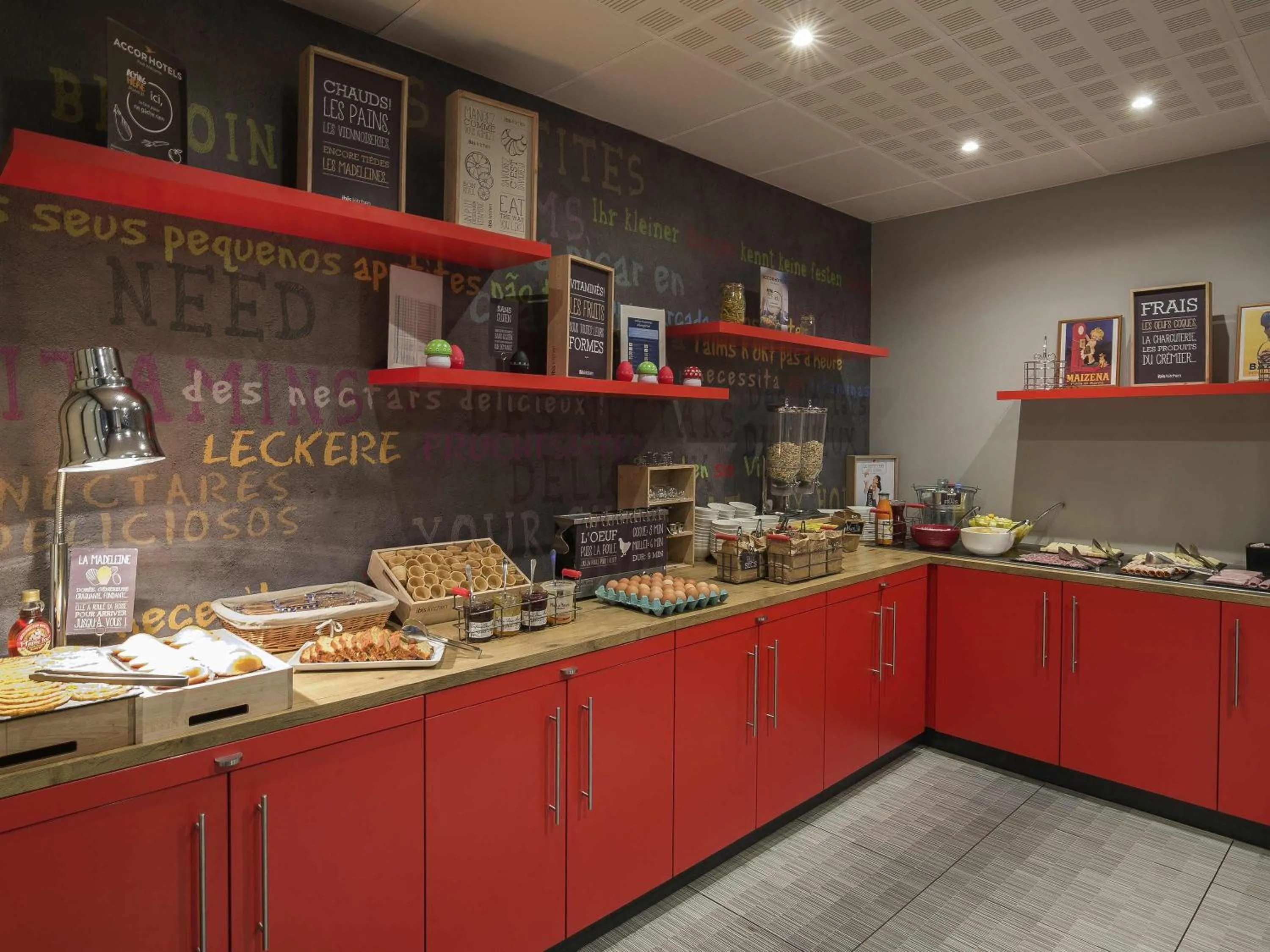 Breakfast in ibis Antibes Sophia-Antipolis