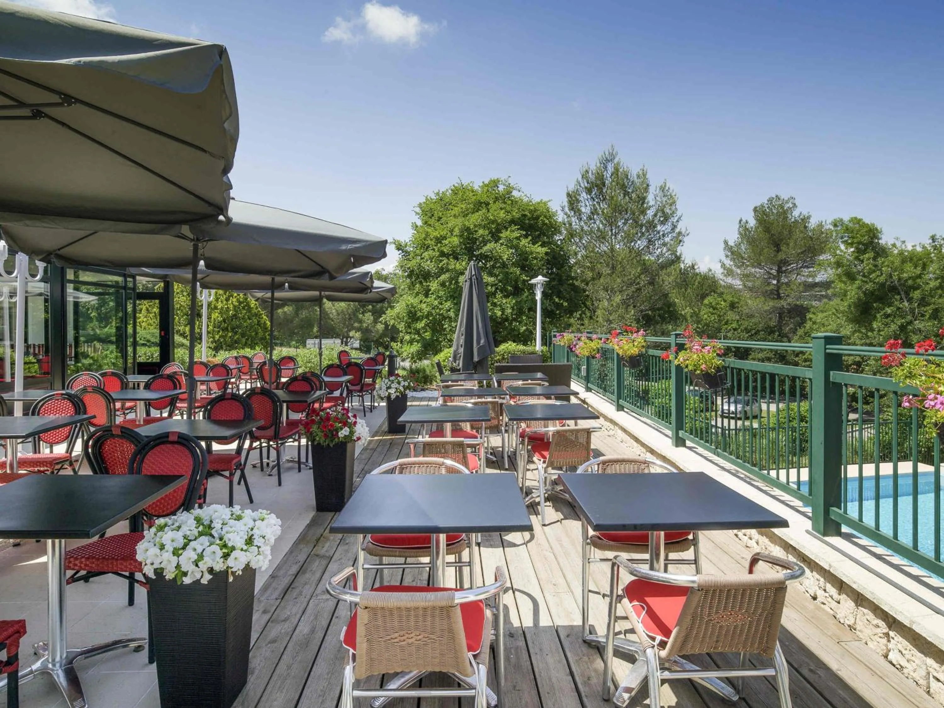 Restaurant/places to eat in ibis Antibes Sophia-Antipolis