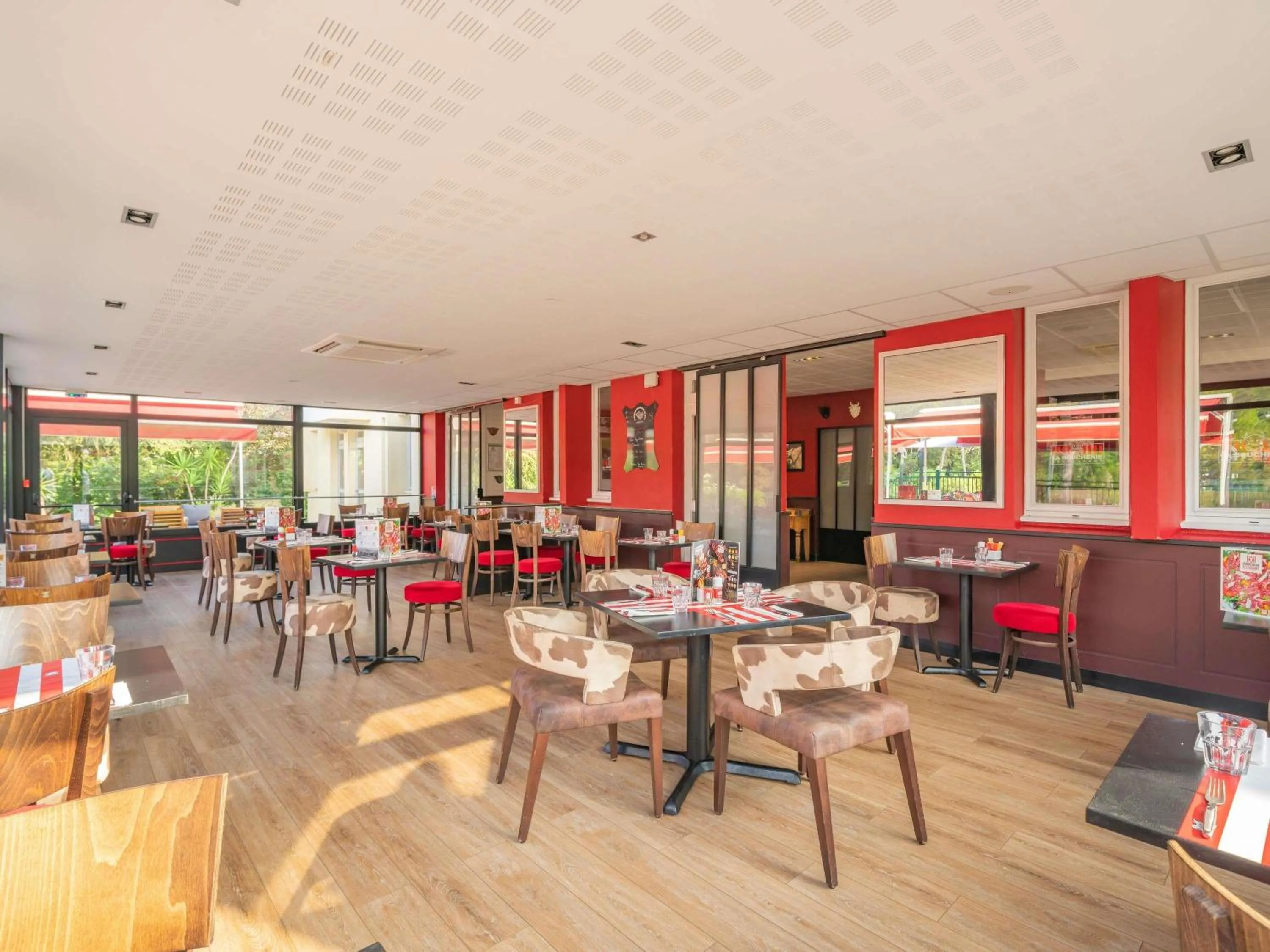 Restaurant/places to eat in ibis Antibes Sophia-Antipolis