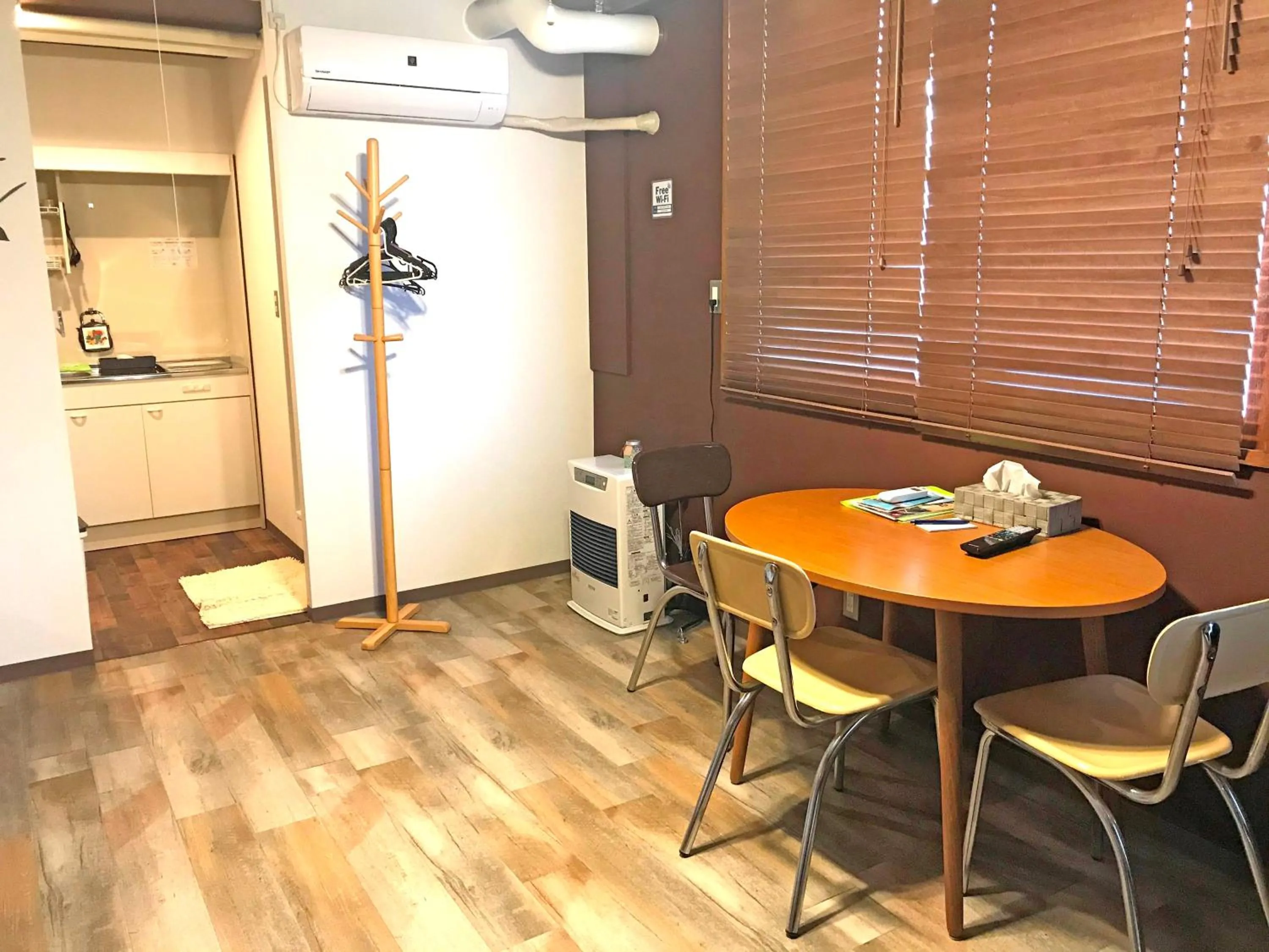 Photo of the whole room in Clover House Sapporo