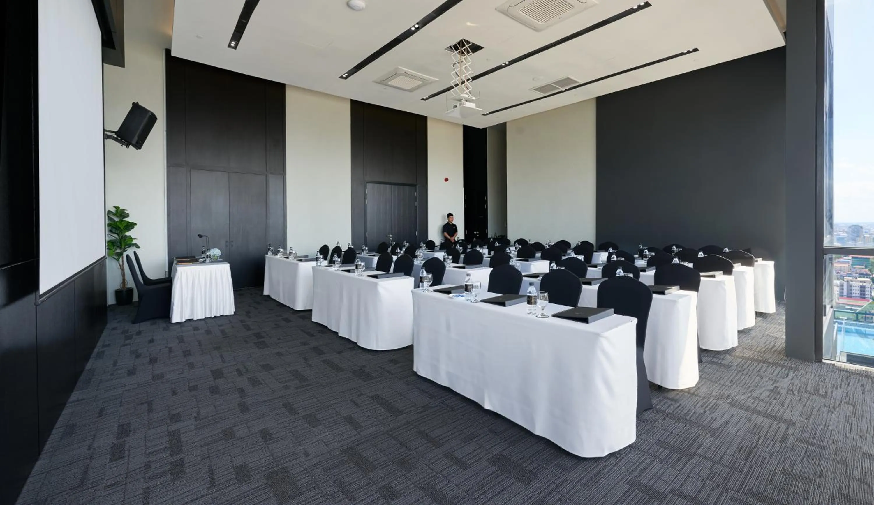 Meeting/conference room in Luxcity Hotel & Apartment
