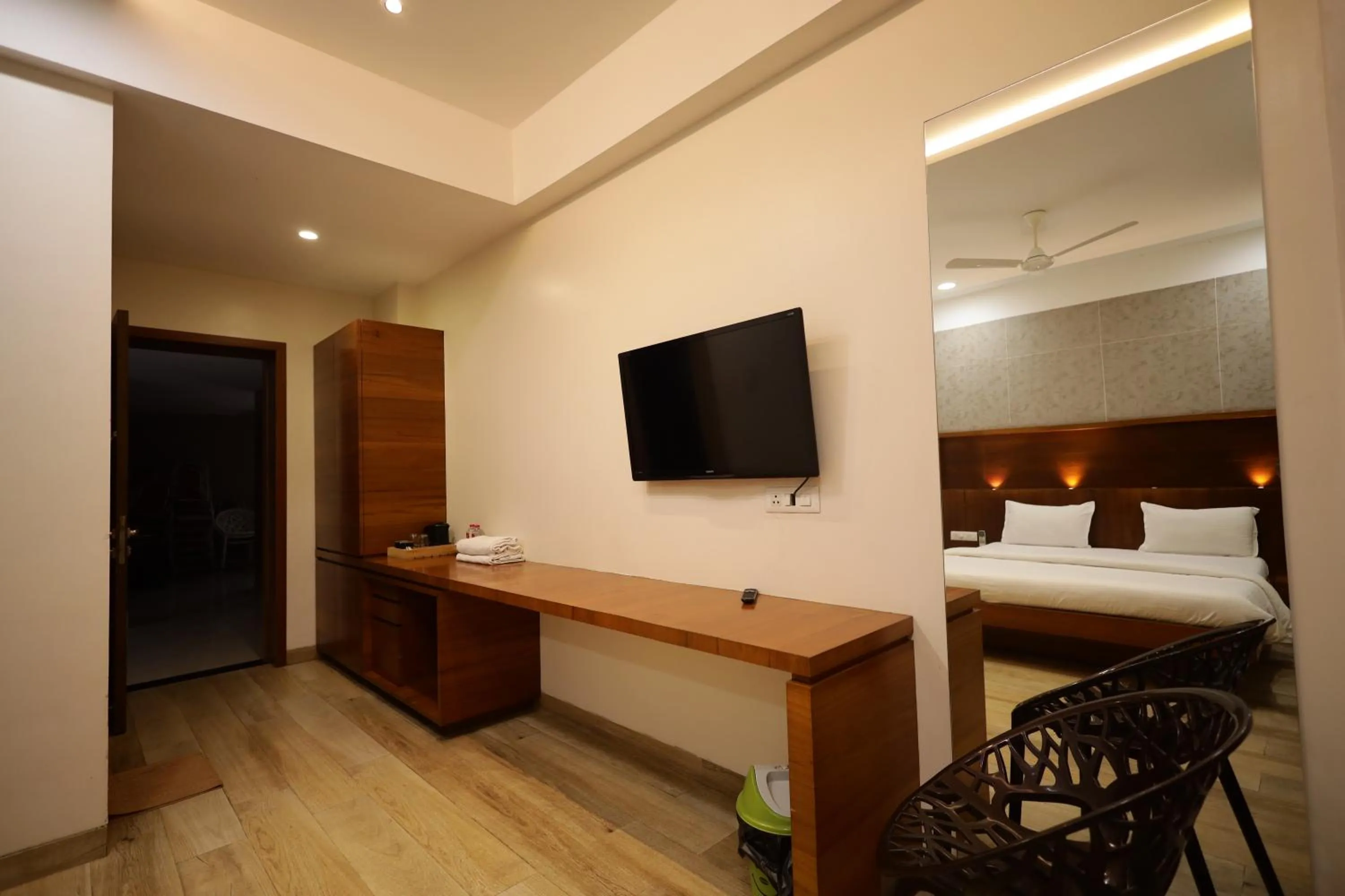 Bed in Hotel President Banquet & Lawn