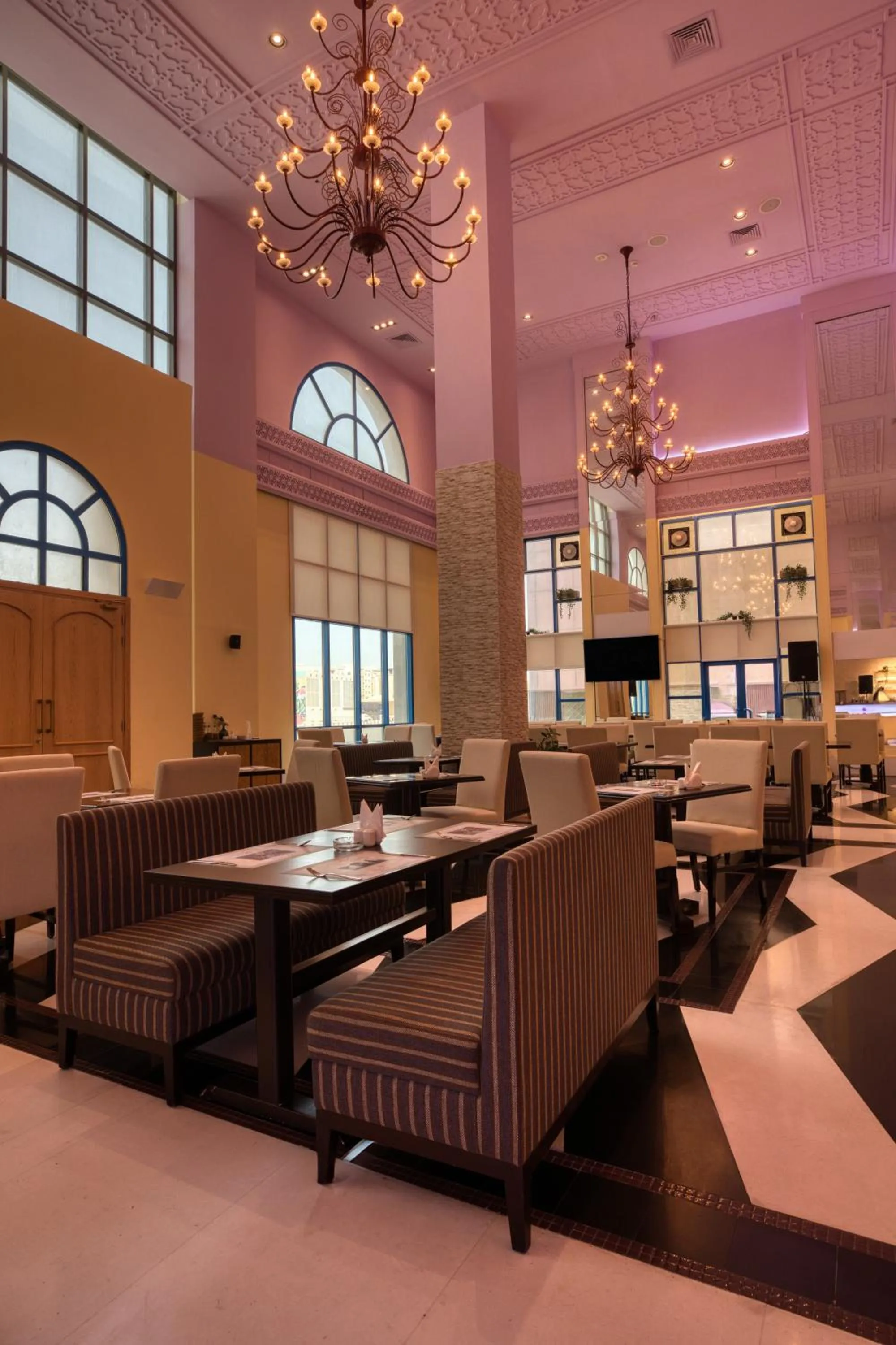 Restaurant/places to eat in Swiss-Belinn Doha