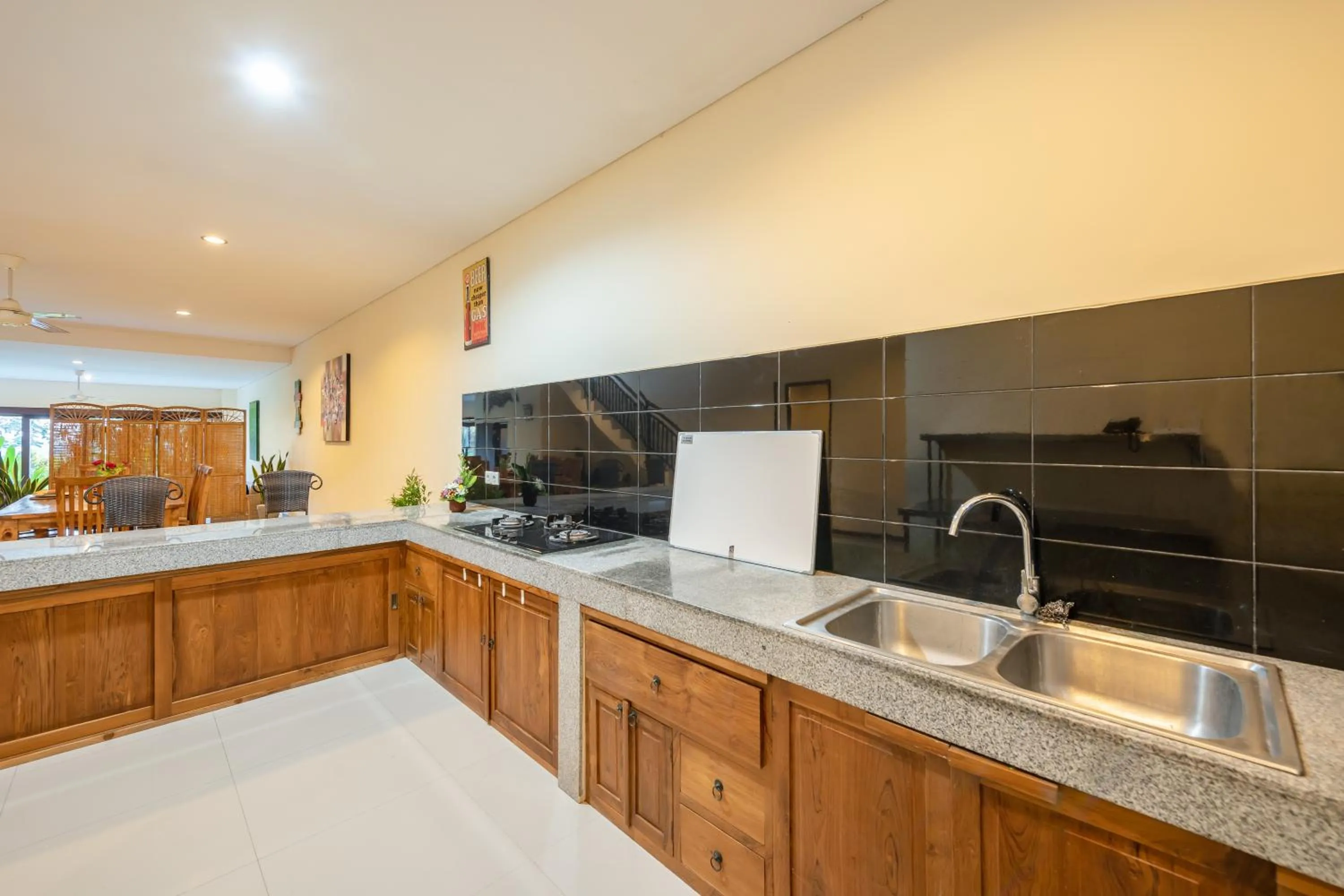 Kitchen or kitchenette in Mardika Private Villa