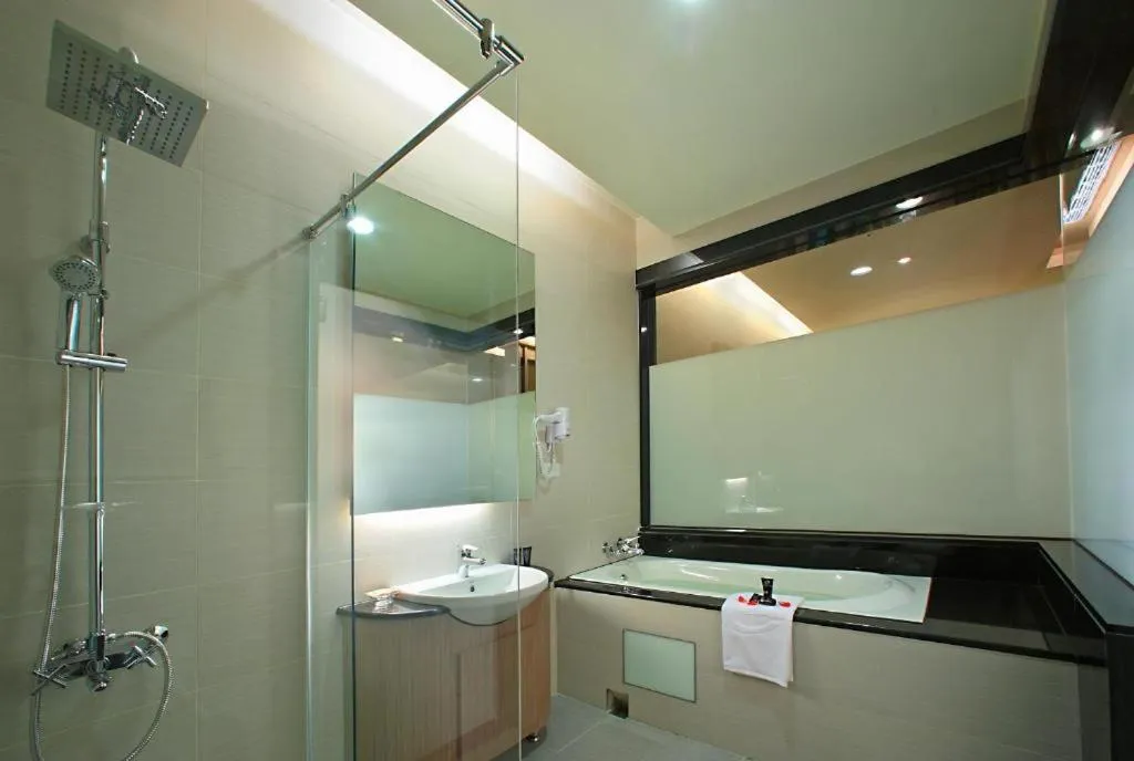 Bathroom in Shinkansen Grand Hotel