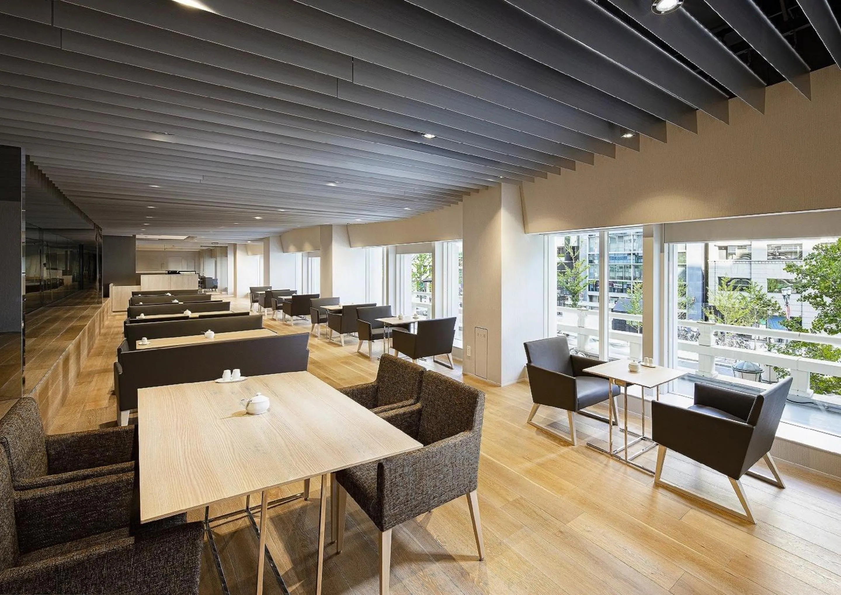 Restaurant/places to eat in Hotel Royal Classic Osaka