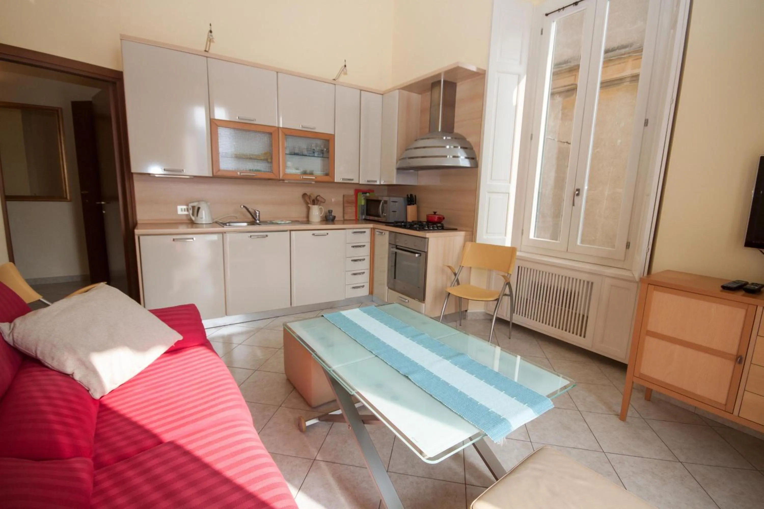 Property building in Tremezzo Bella Vista by LoveComo