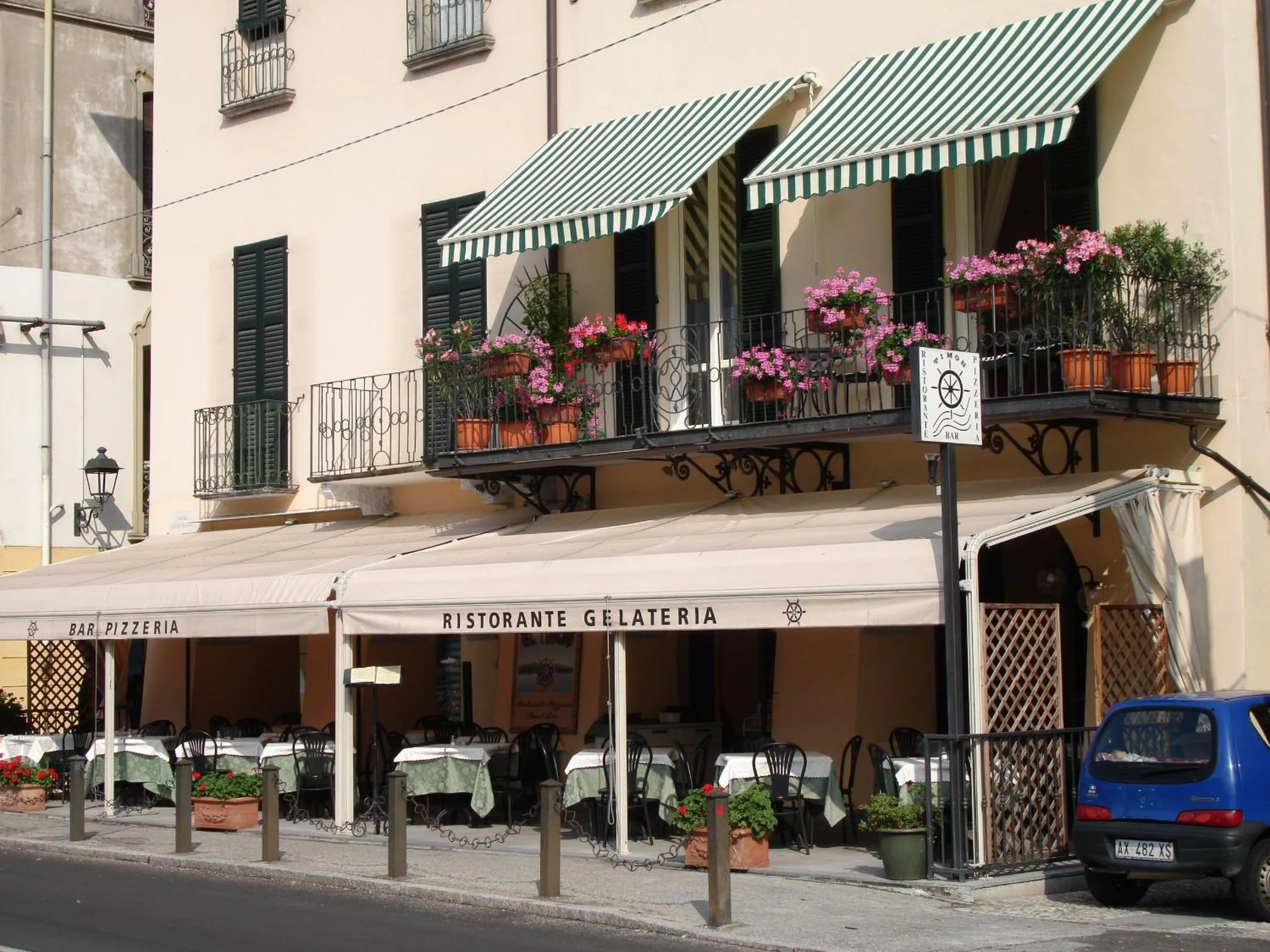 Property building in Tremezzo Bella Vista by LoveComo