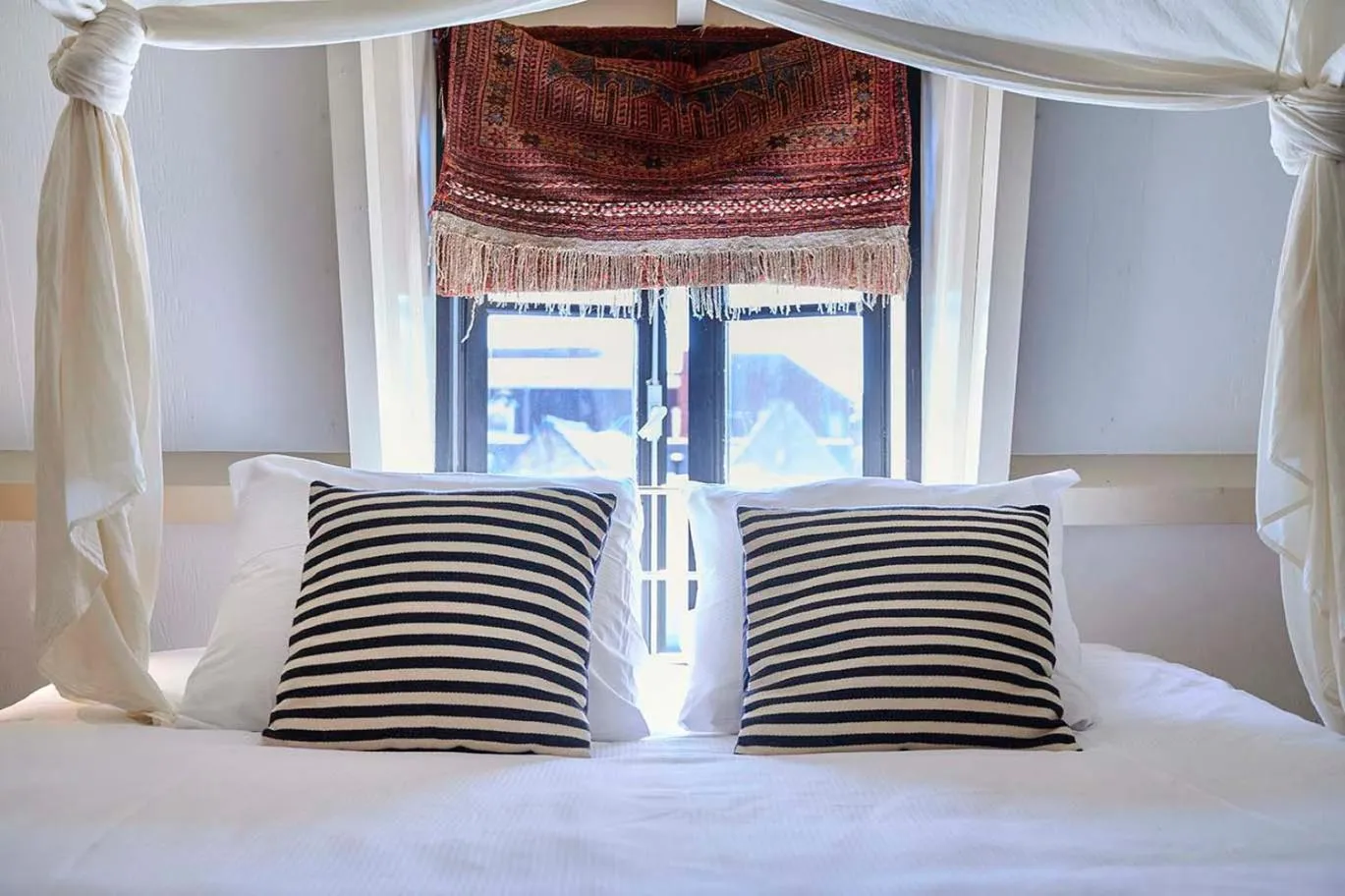 Bed in Hello I'm Local - Boutique Hostel