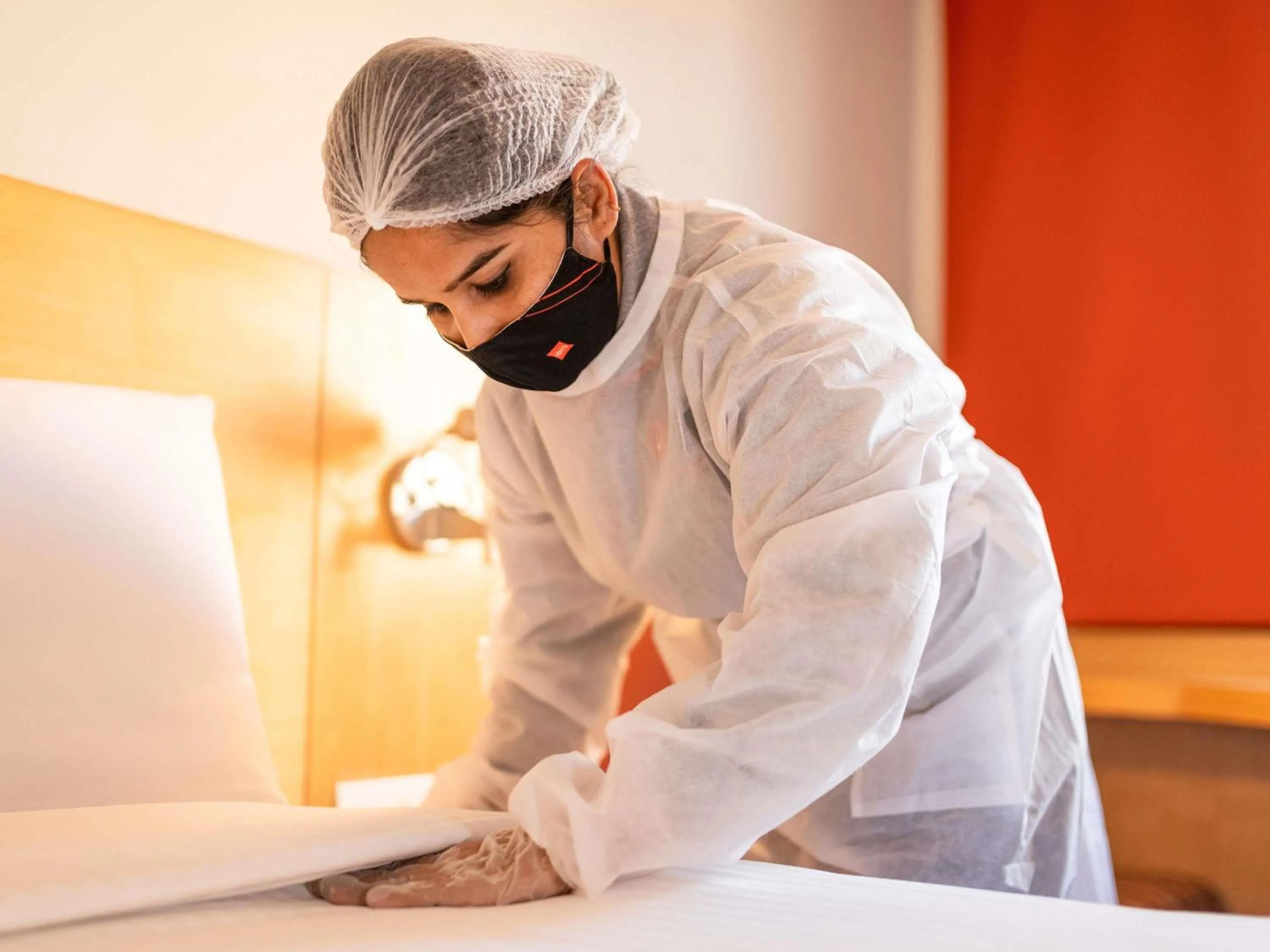 Bedroom in ibis Montpellier Centre Comedie