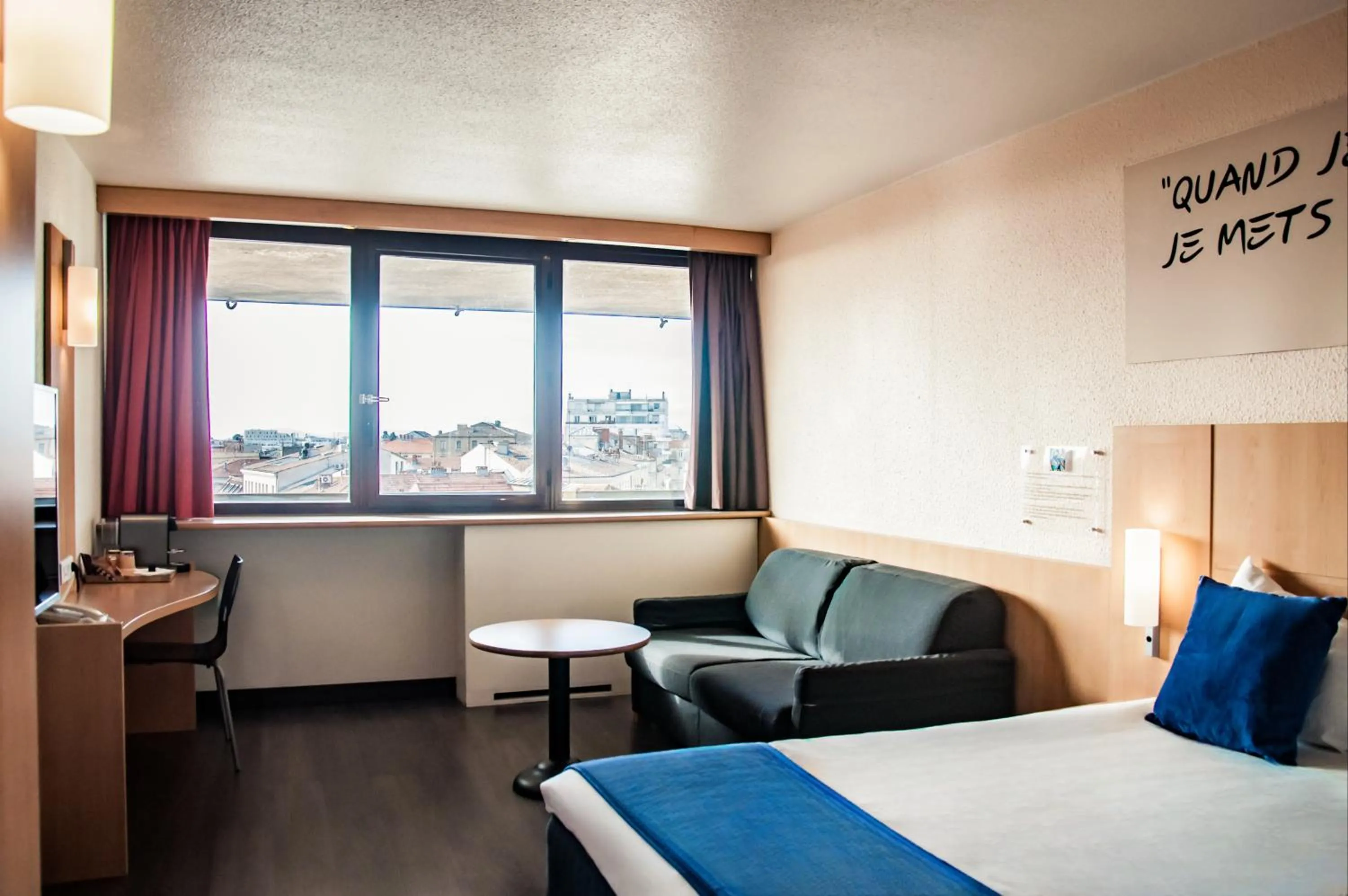 Bed in ibis Montpellier Centre Comedie