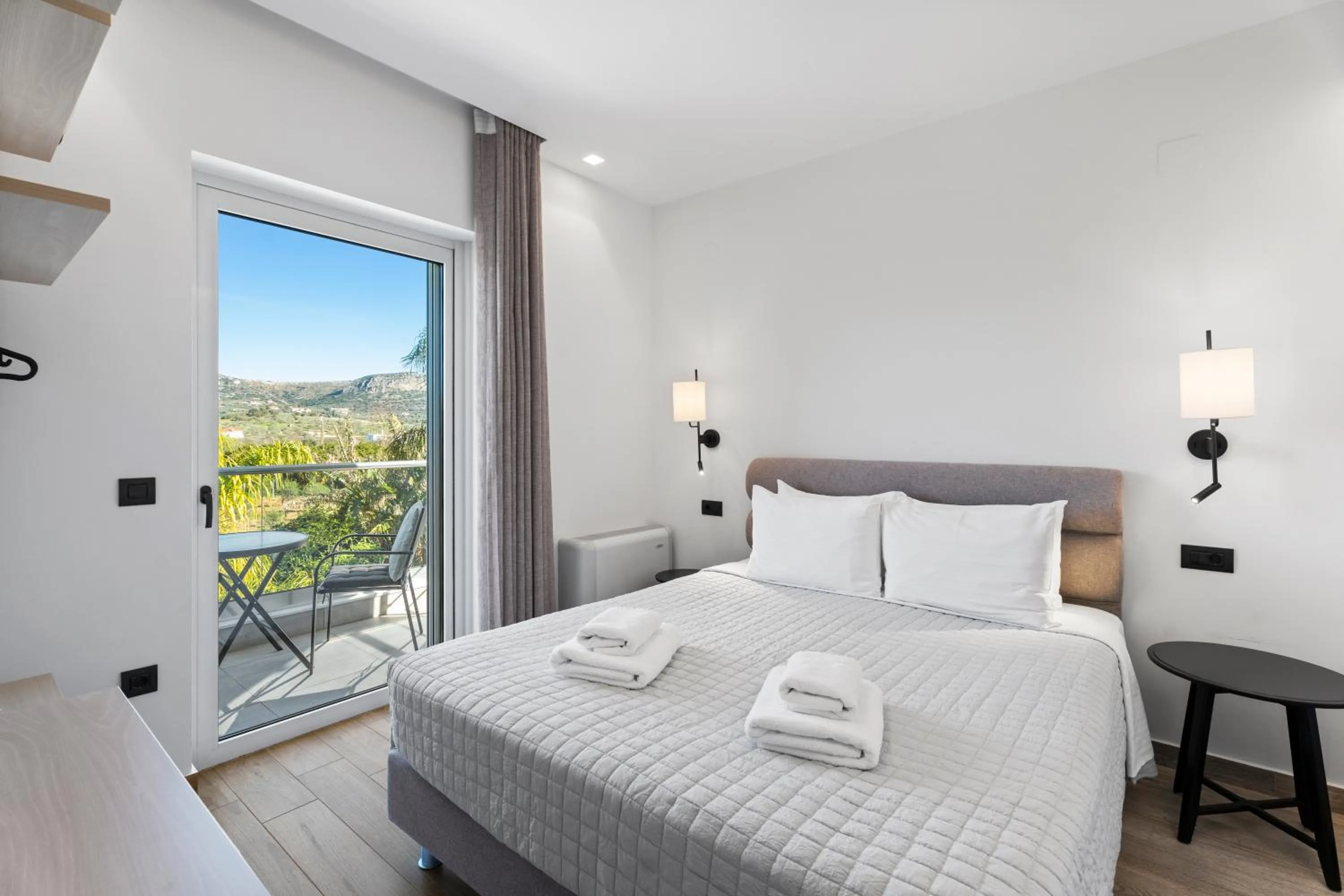 Bed in Frunze Luxury Apartments