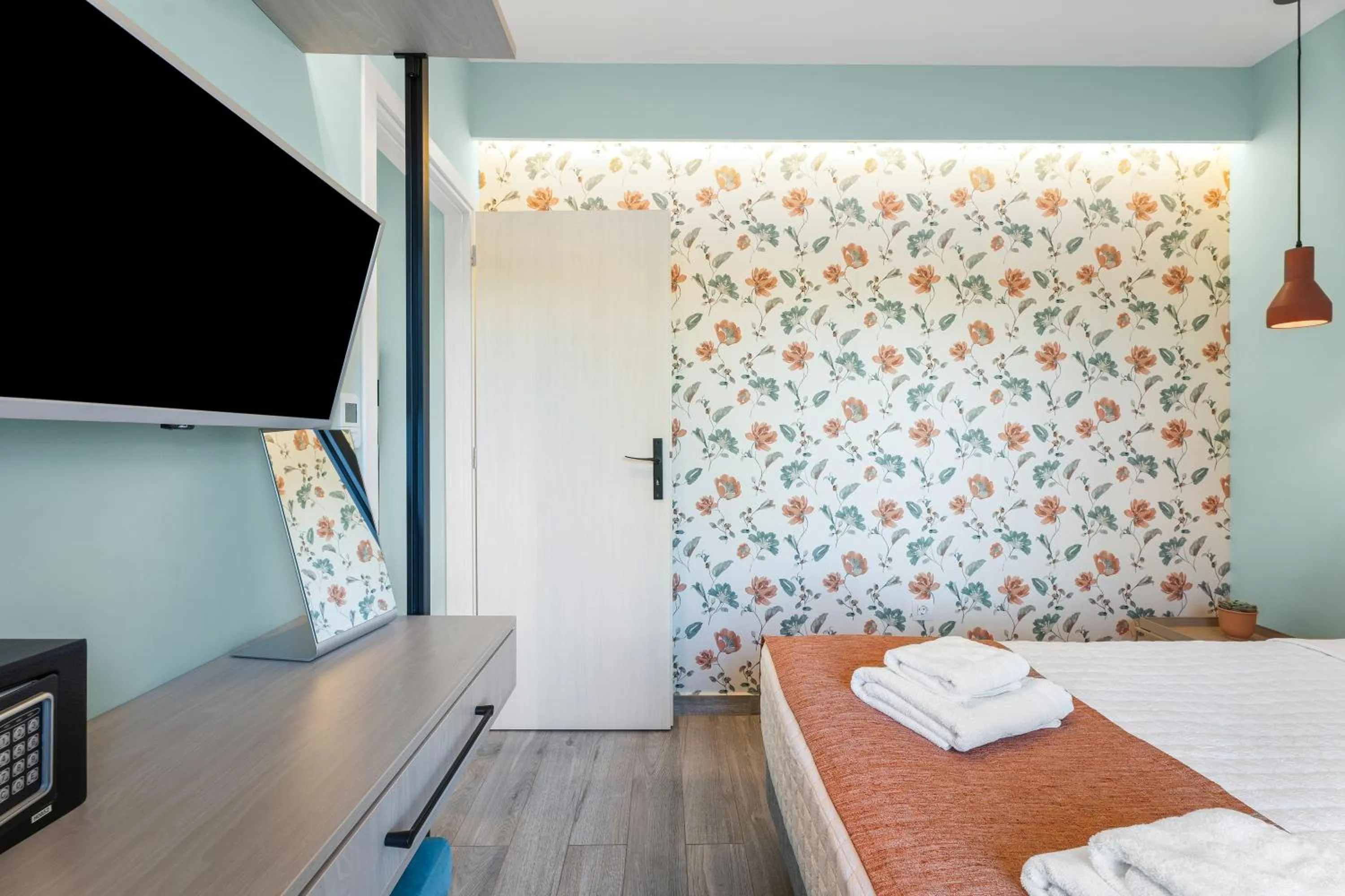 Bed in Frunze Luxury Apartments