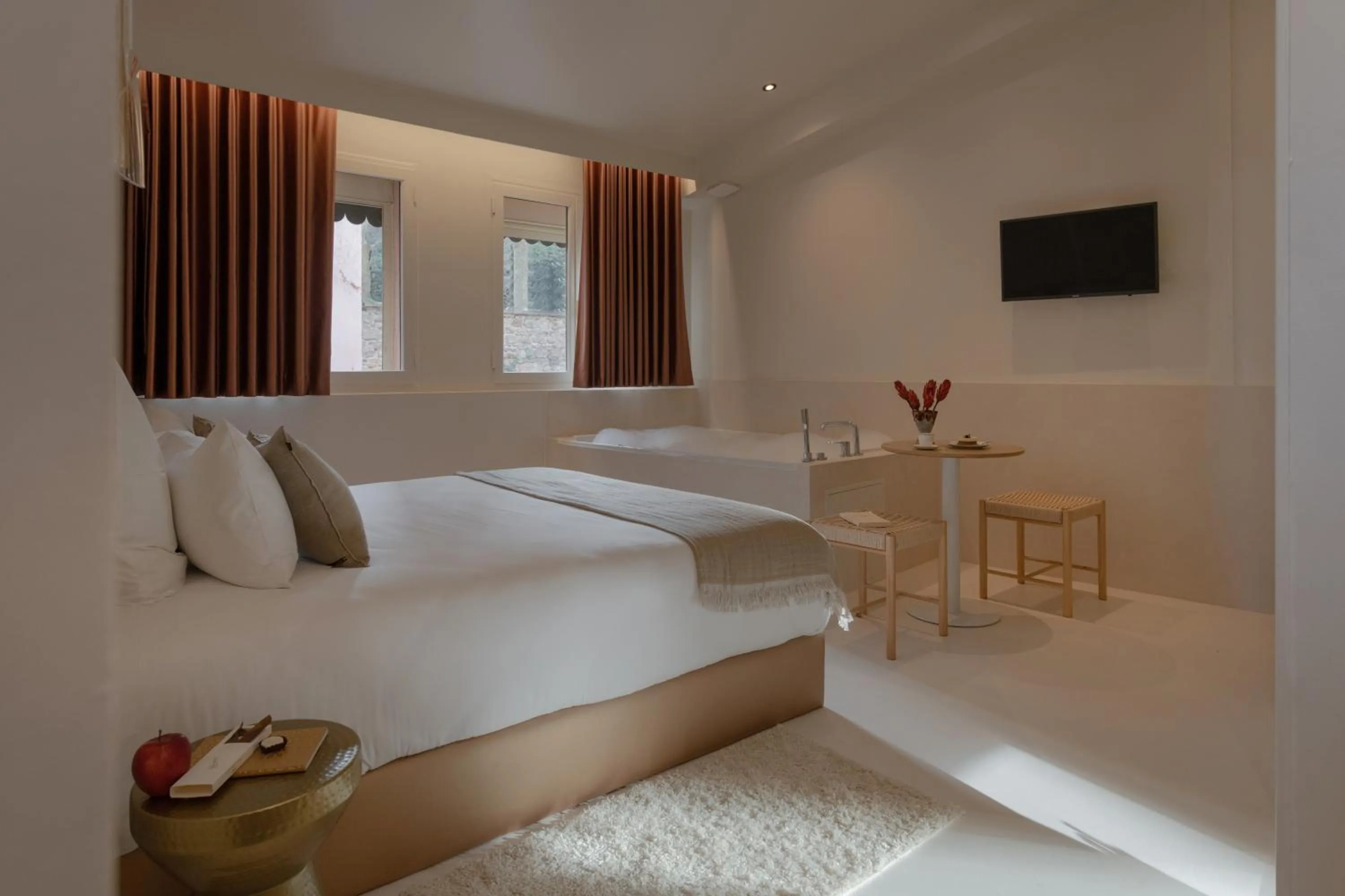 Bed in MiHotel Le Gourguillon