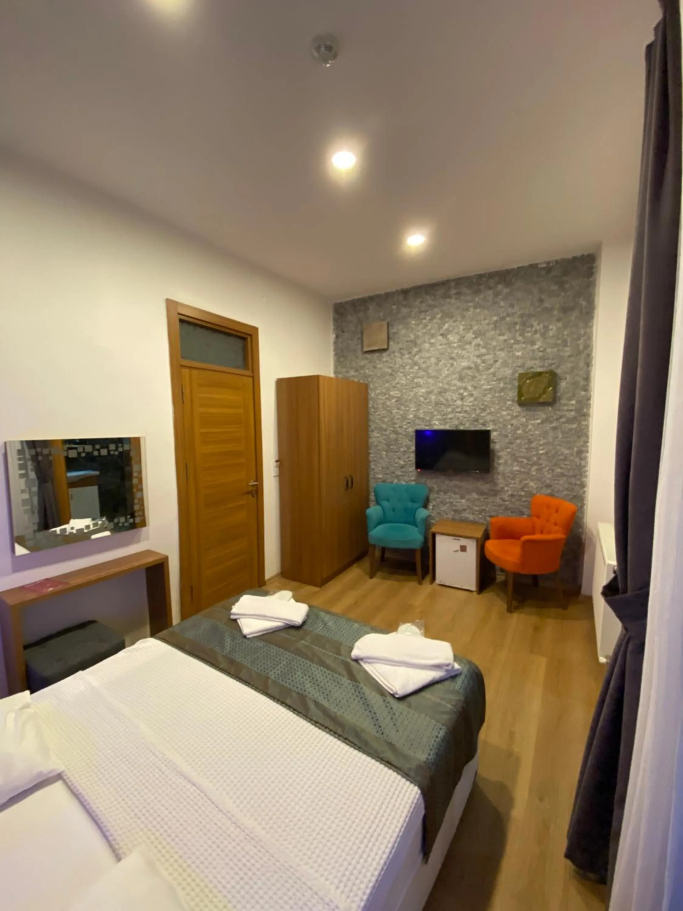 Balcony/Terrace, Bed in Masal Hotel