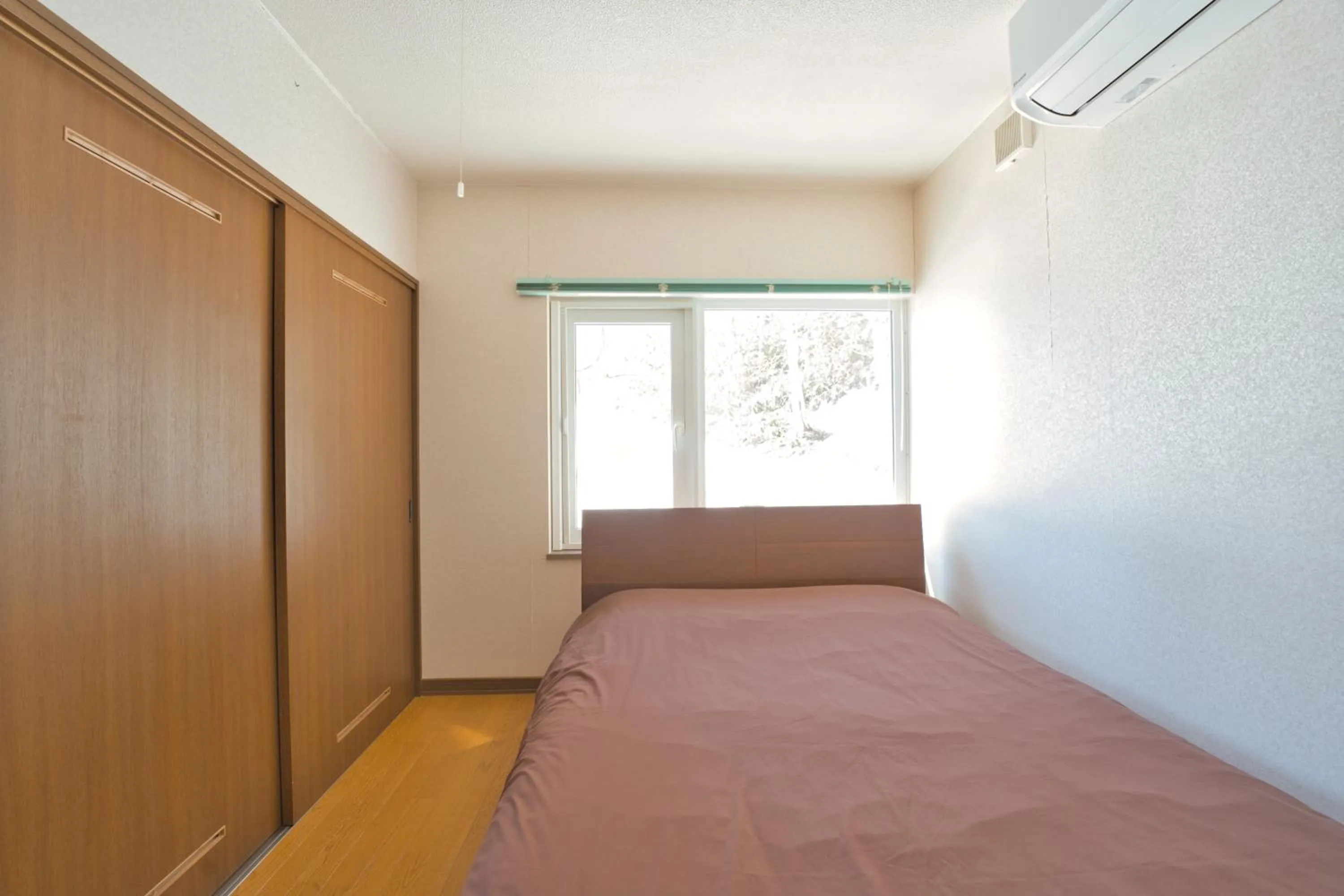 Bedroom, Bed in LAKE TOYA Great view log cabin