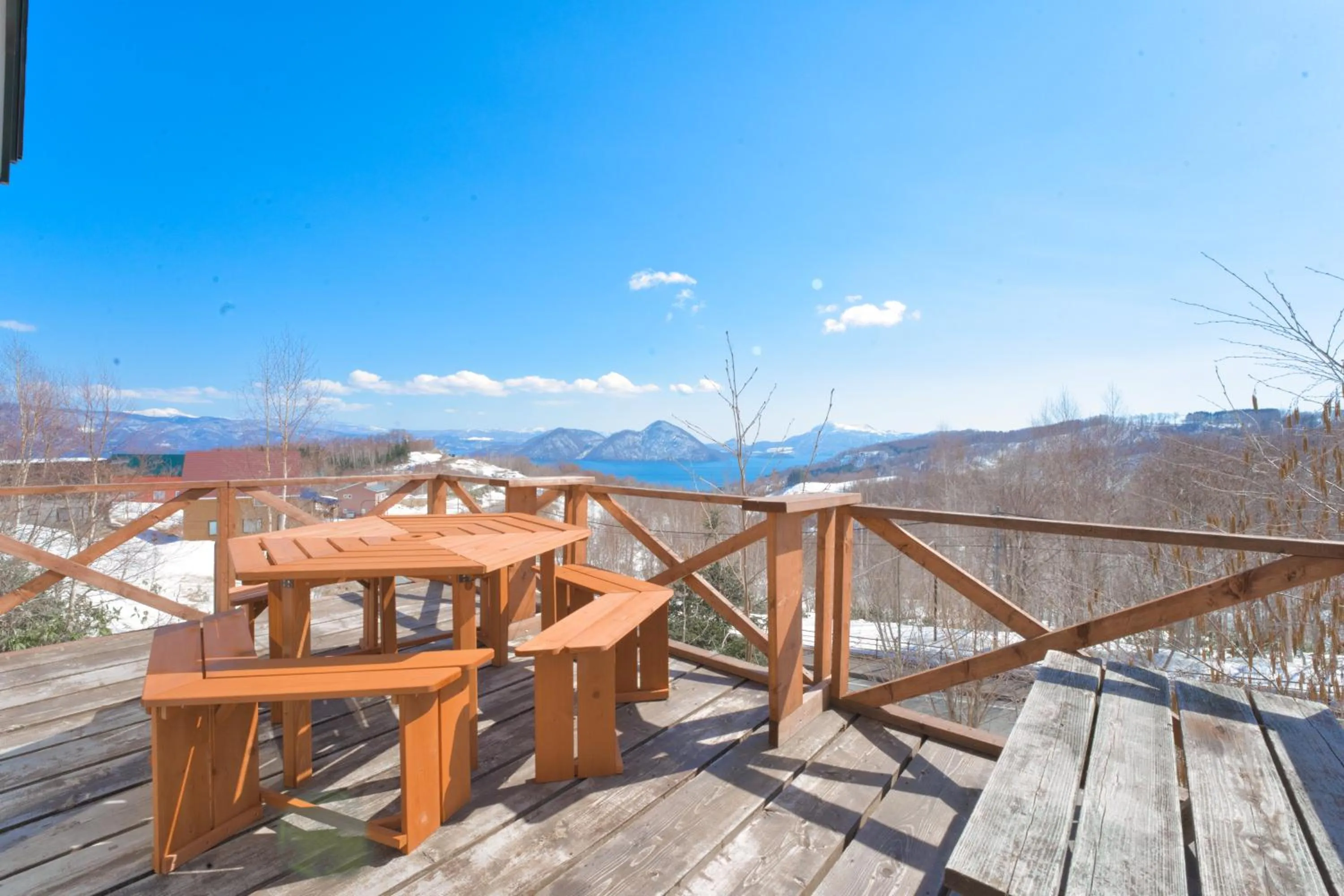 Balcony/Terrace in LAKE TOYA Great view log cabin