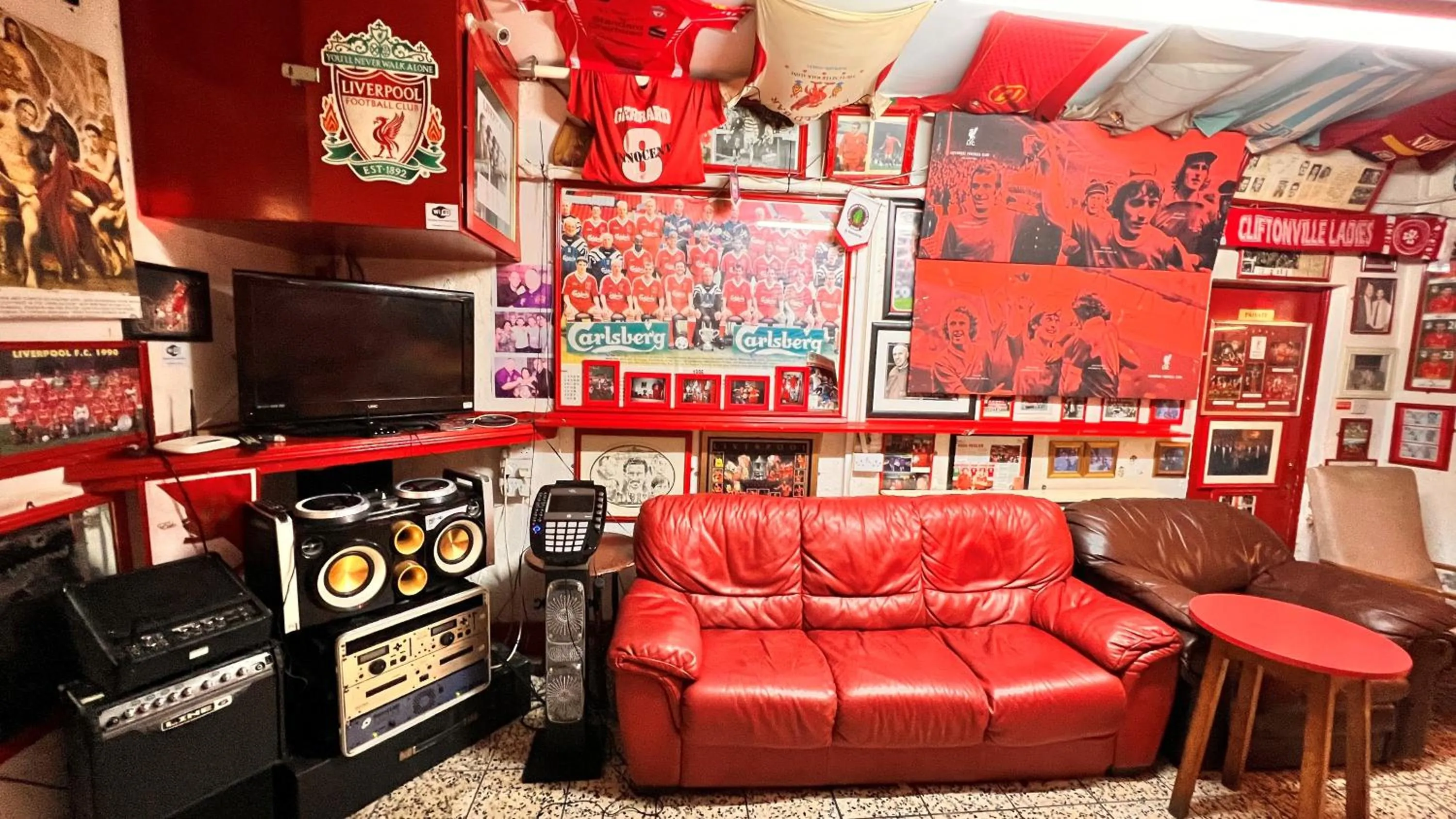 Game Room in Castle Lodge Guest House 86-88 Sheil Rd L6 3AF