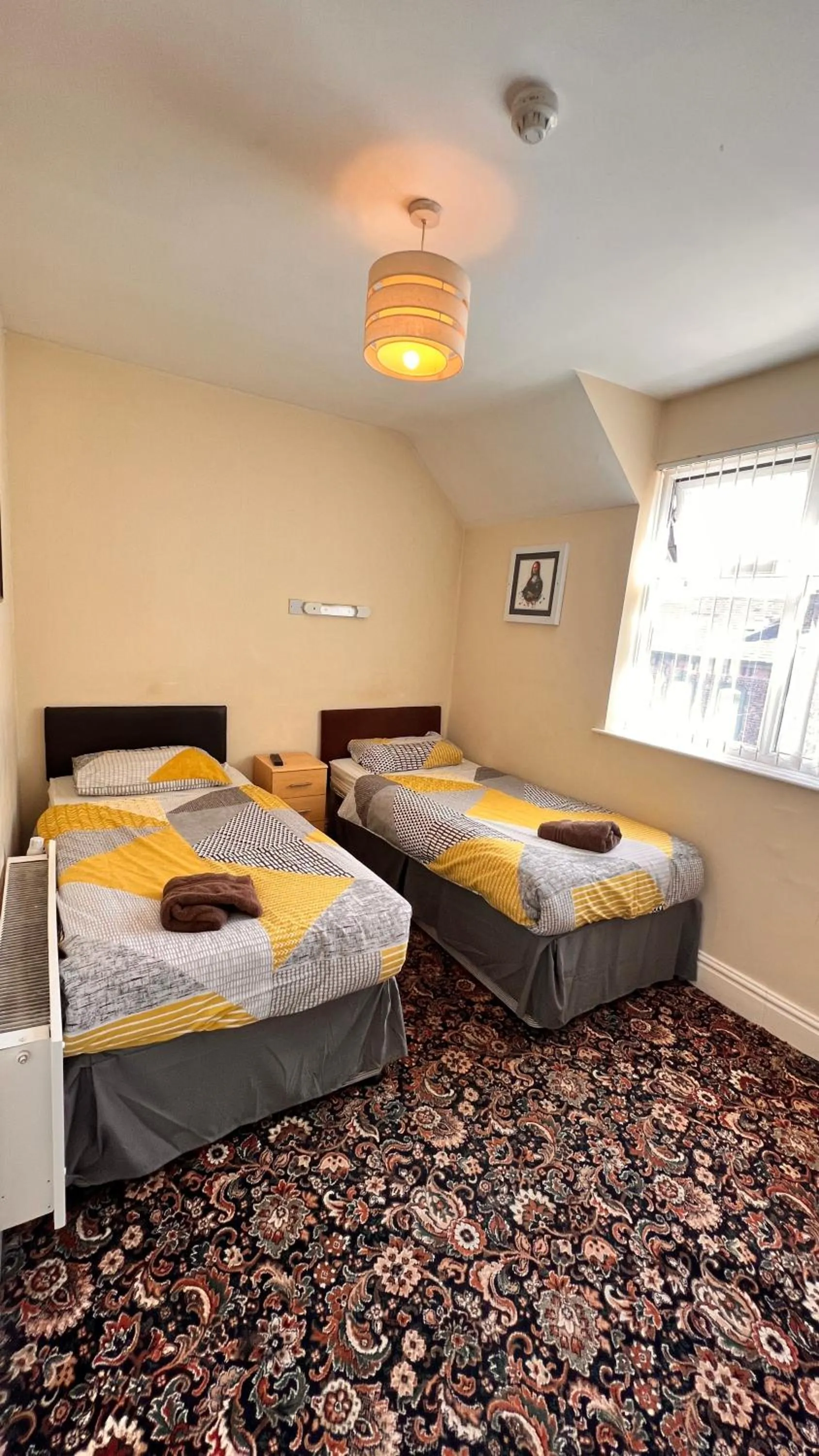 Photo of the whole room, Bed in Castle Lodge Guest House 86-88 Sheil Rd L6 3AF