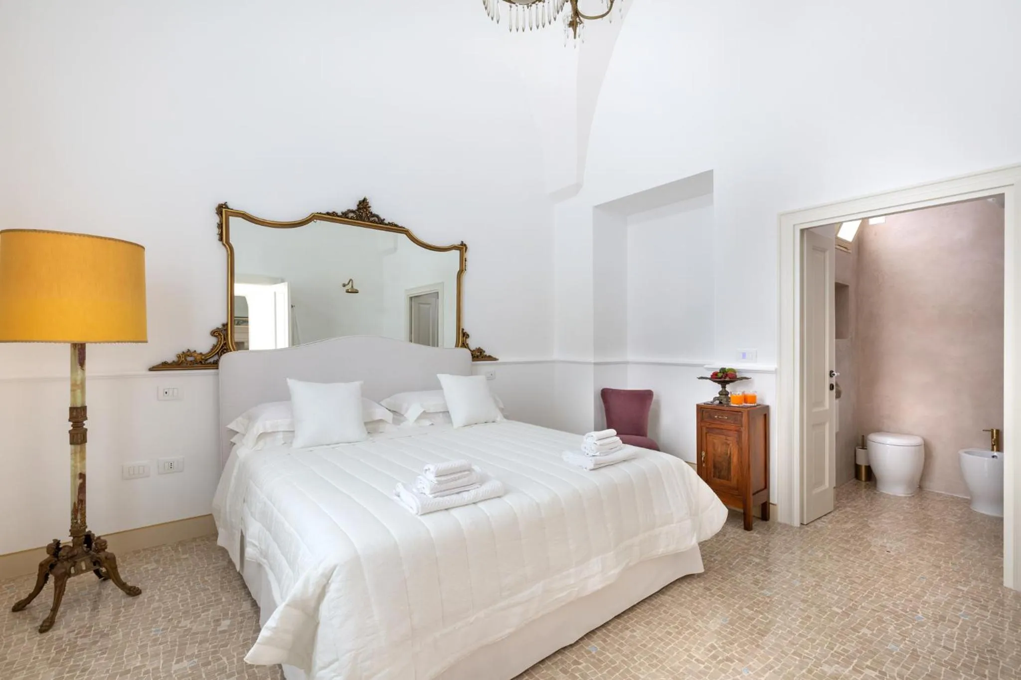 Bed in Relais Carlo Alberto